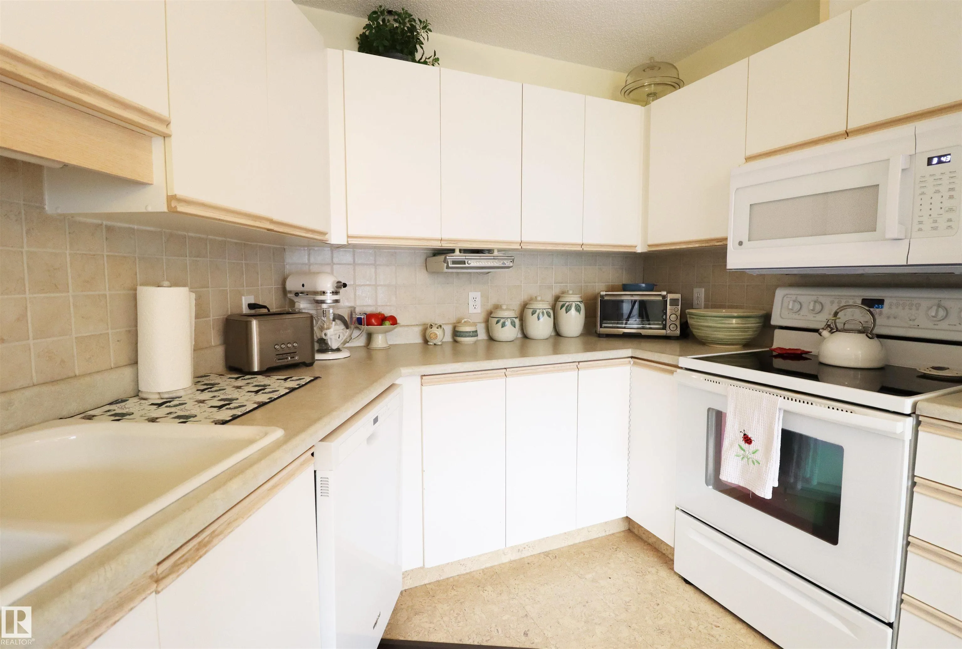 603 YOUVILLE Drive