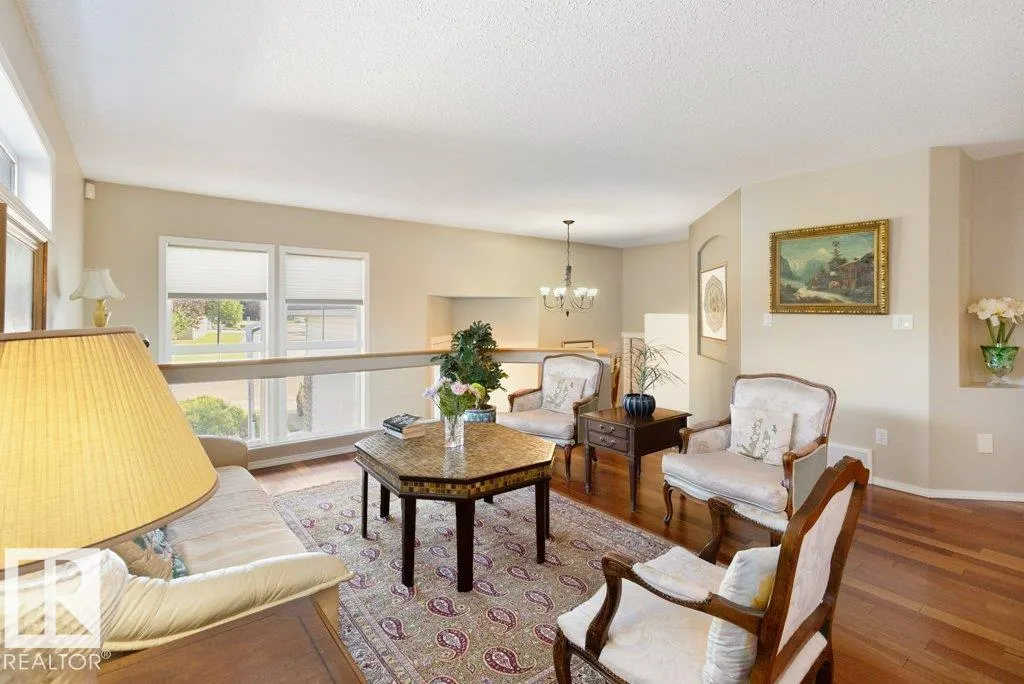 55 RIDGEHAVEN Crescent