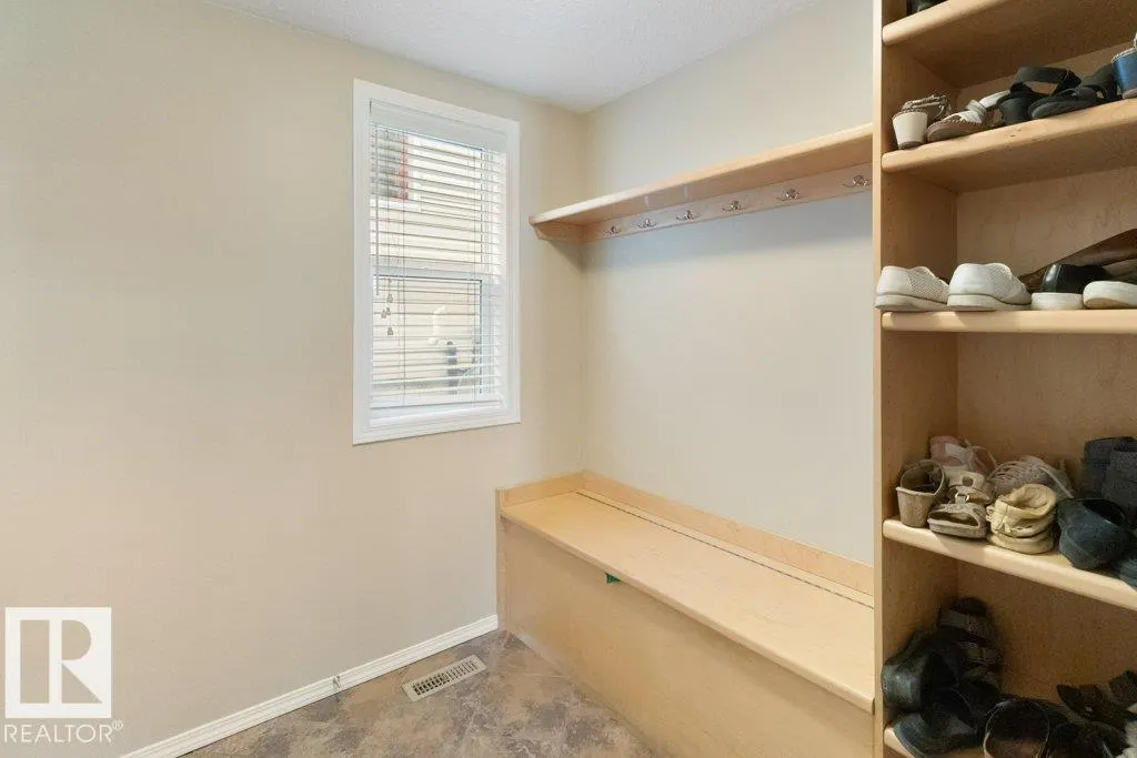 55 RIDGEHAVEN Crescent