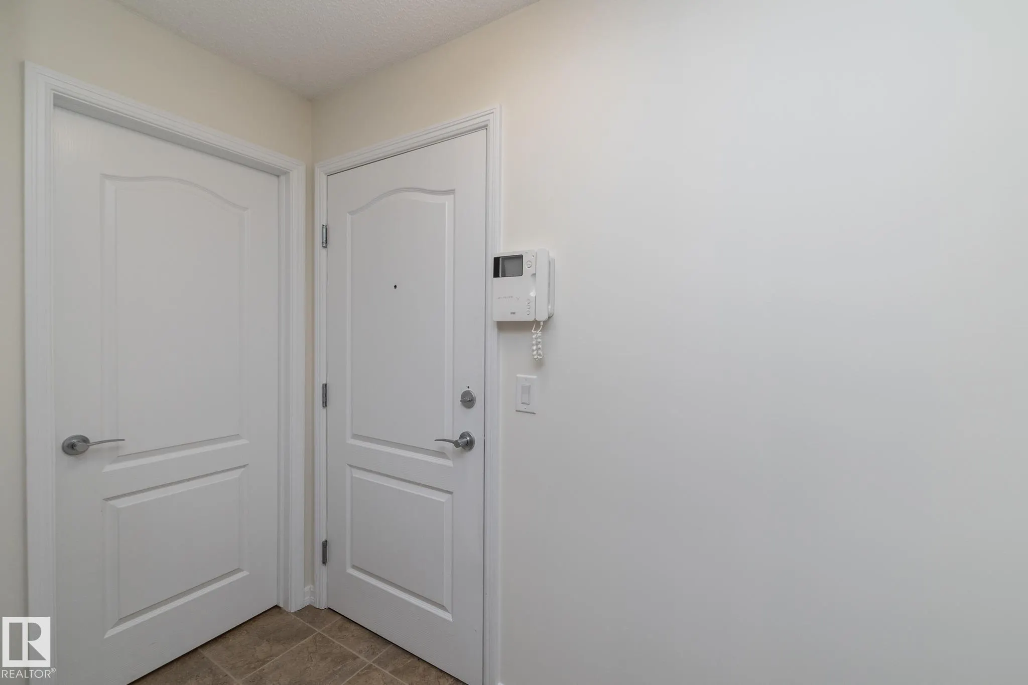 273 CHARLOTTE Way