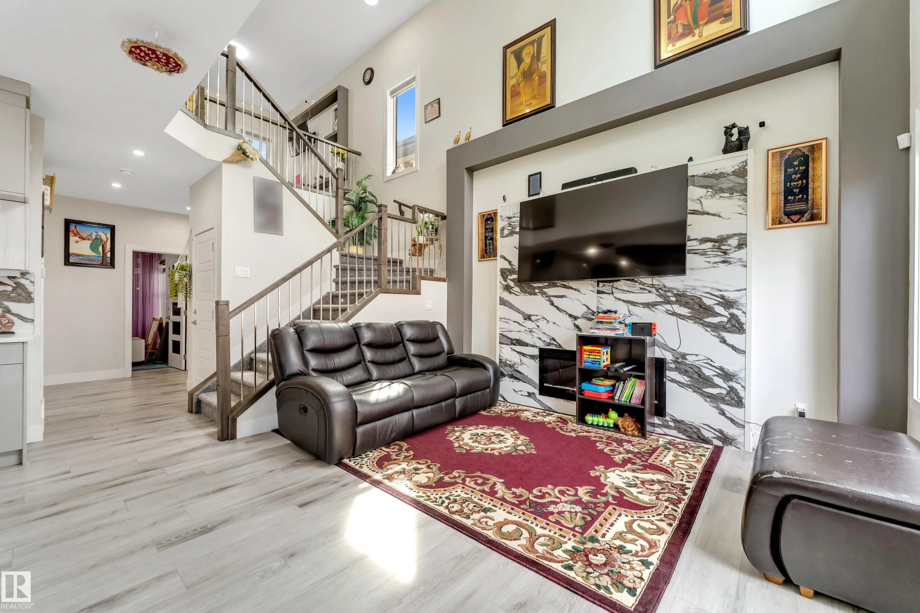 449 ROBERTS Crescent