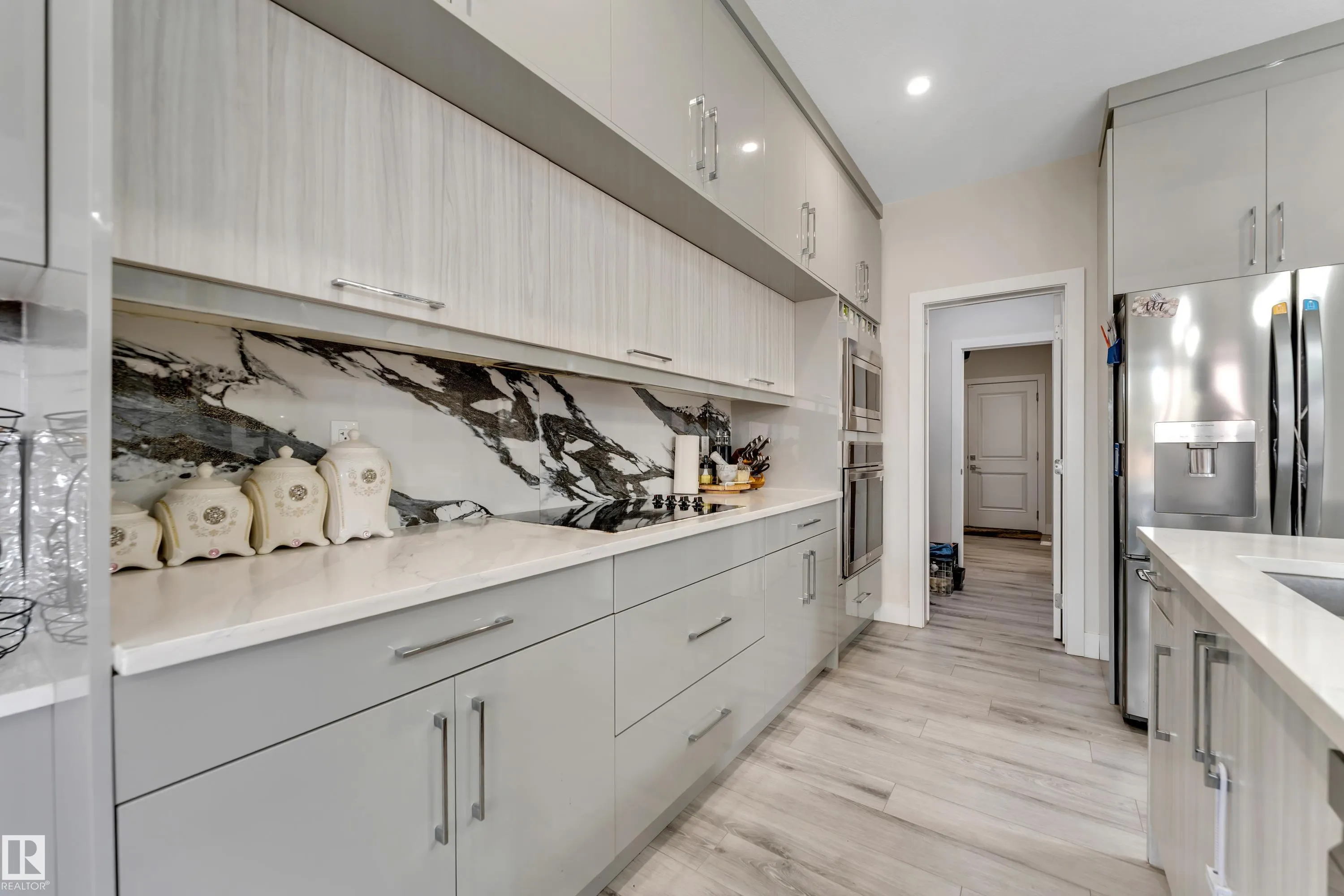 449 ROBERTS Crescent