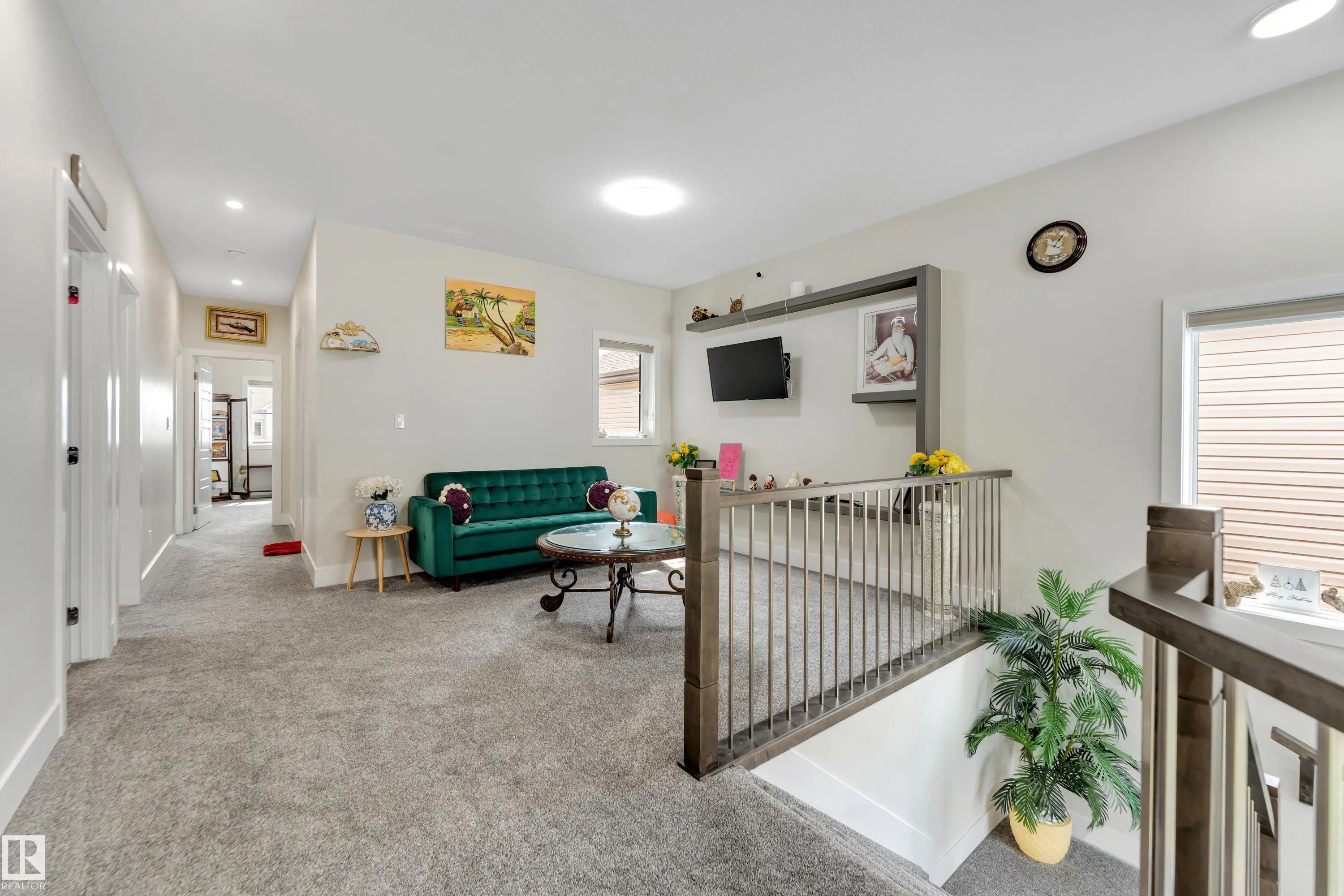 449 ROBERTS Crescent