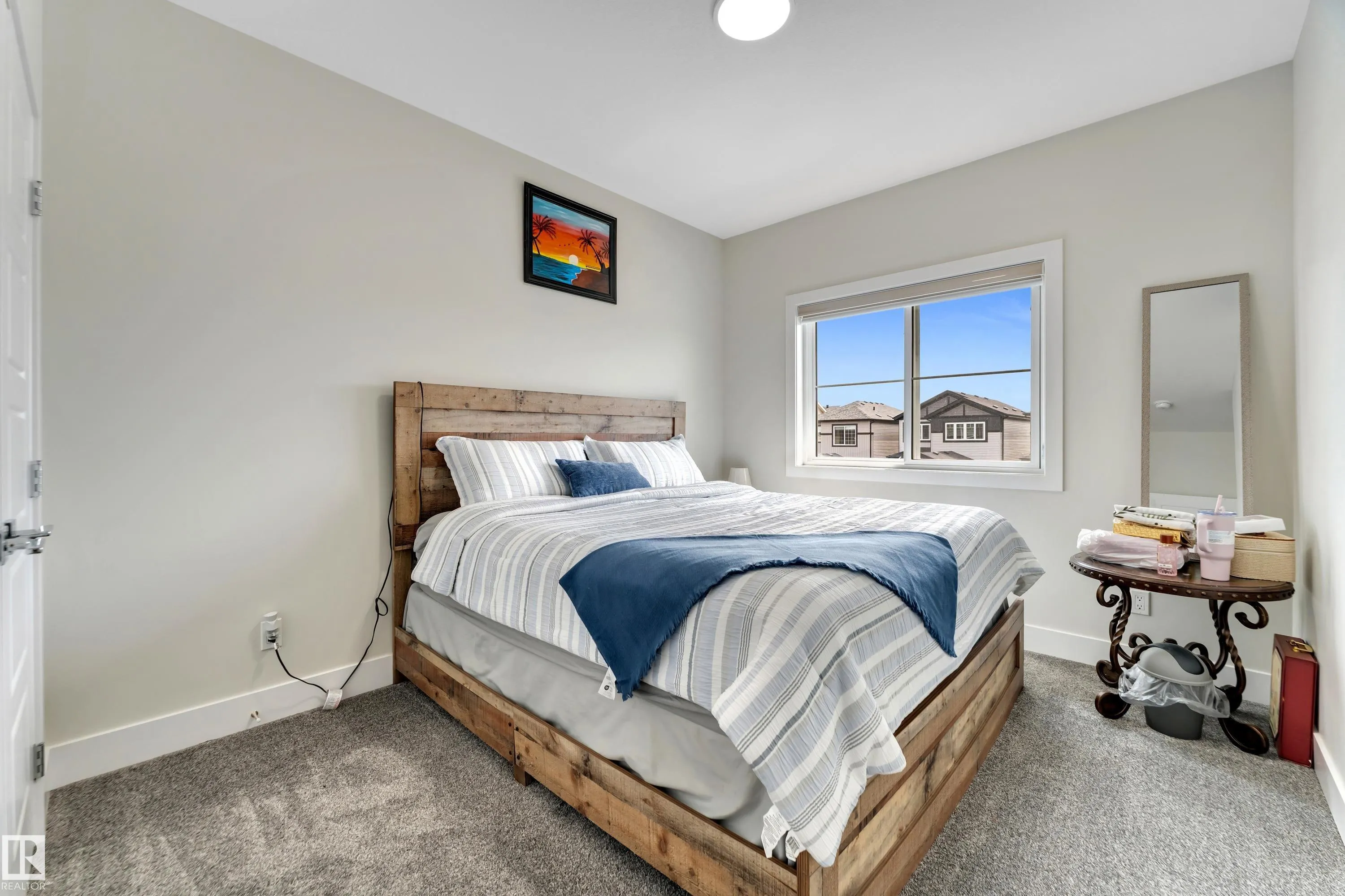 449 ROBERTS Crescent