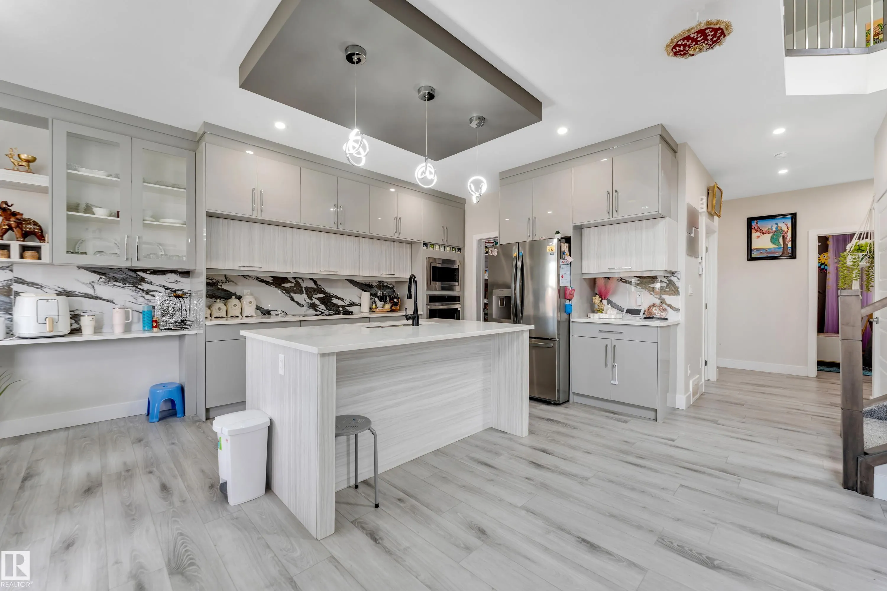 449 ROBERTS Crescent