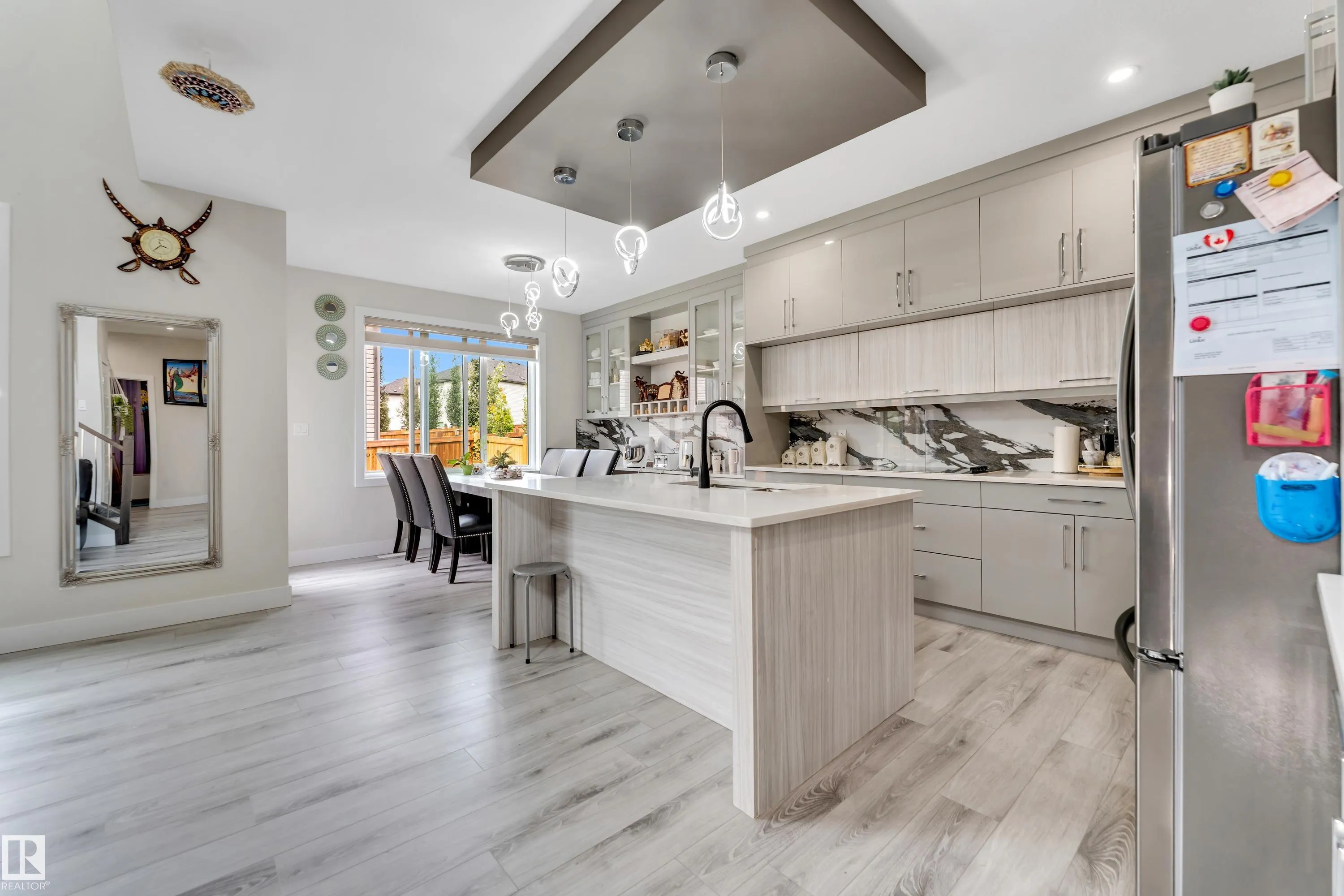 449 ROBERTS Crescent