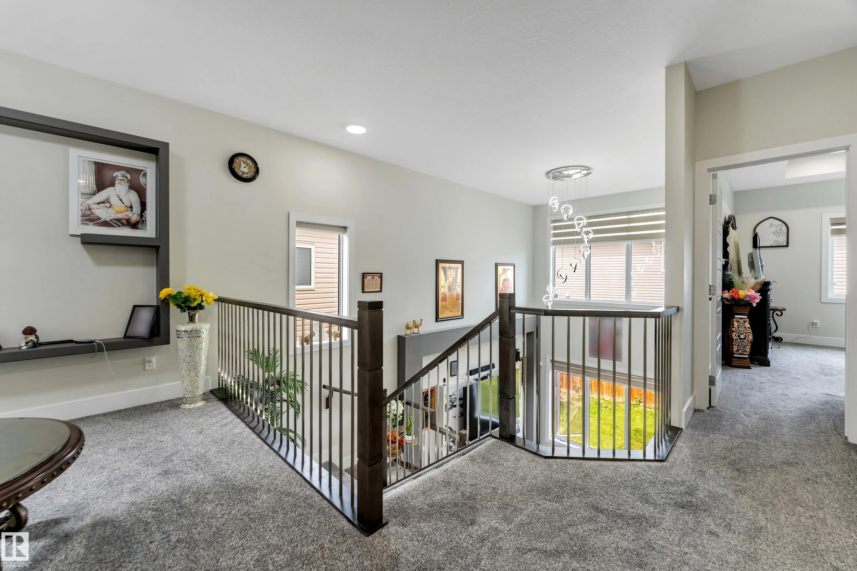449 ROBERTS Crescent