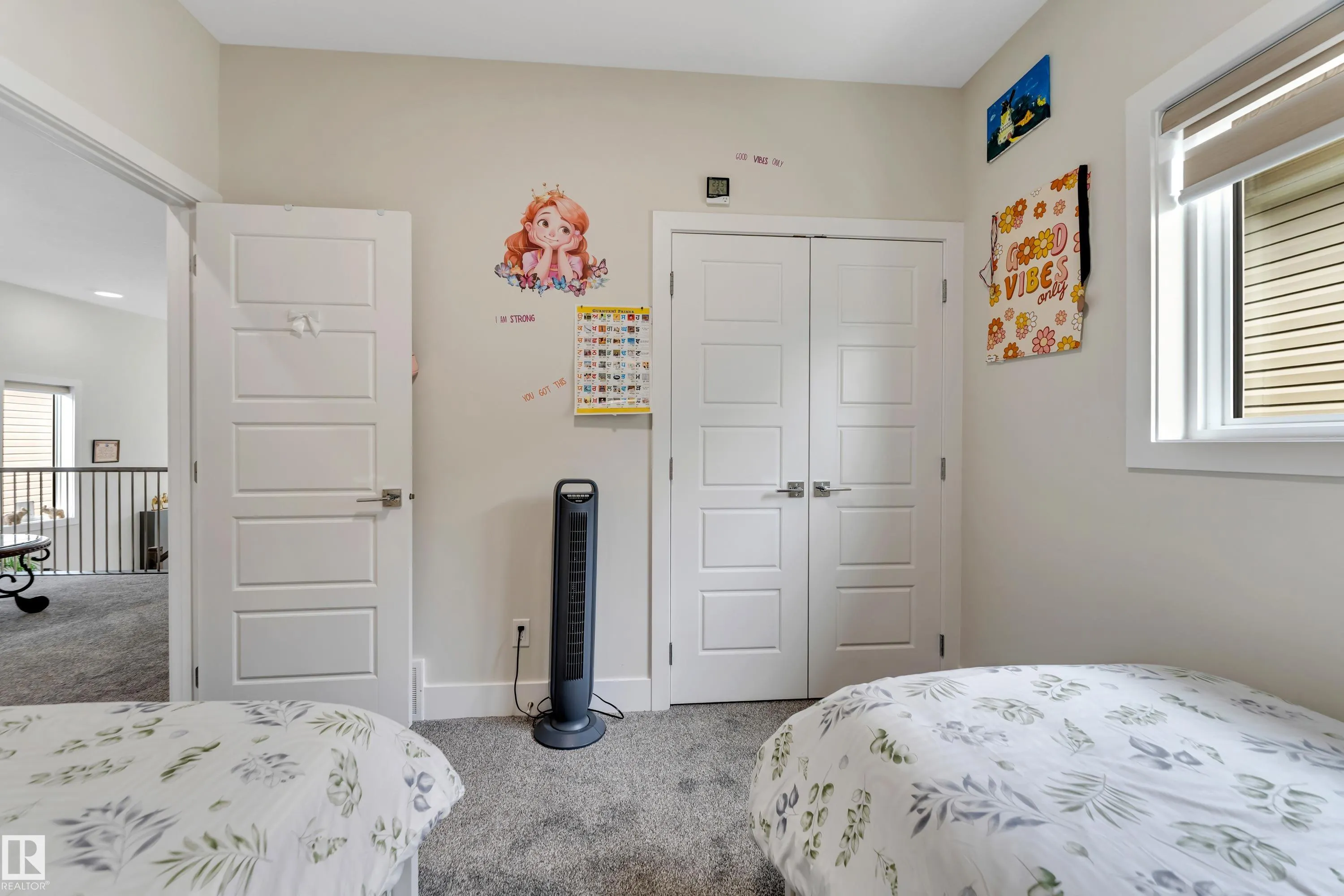 449 ROBERTS Crescent