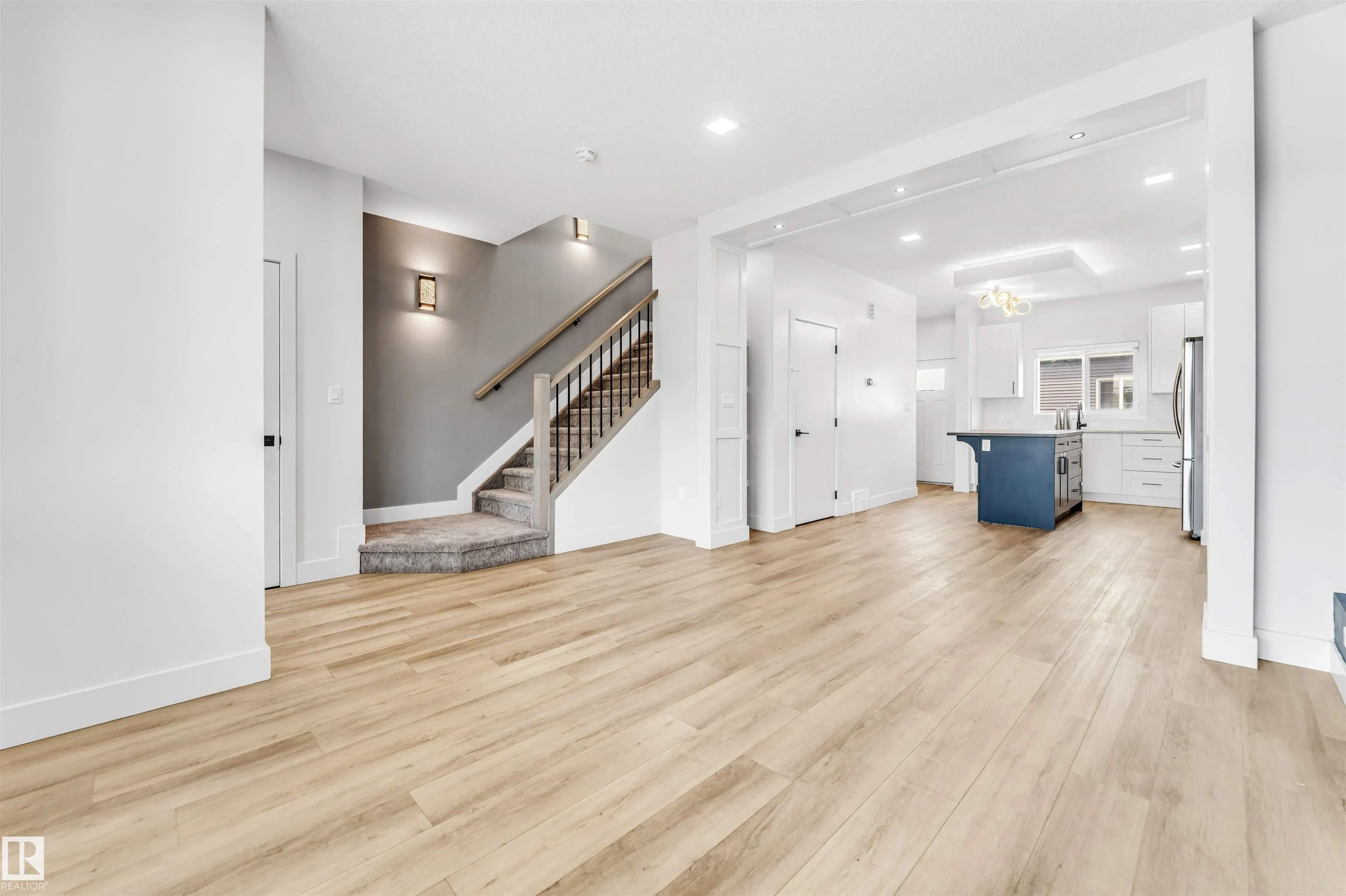 576 Glenridding Ravine Dr