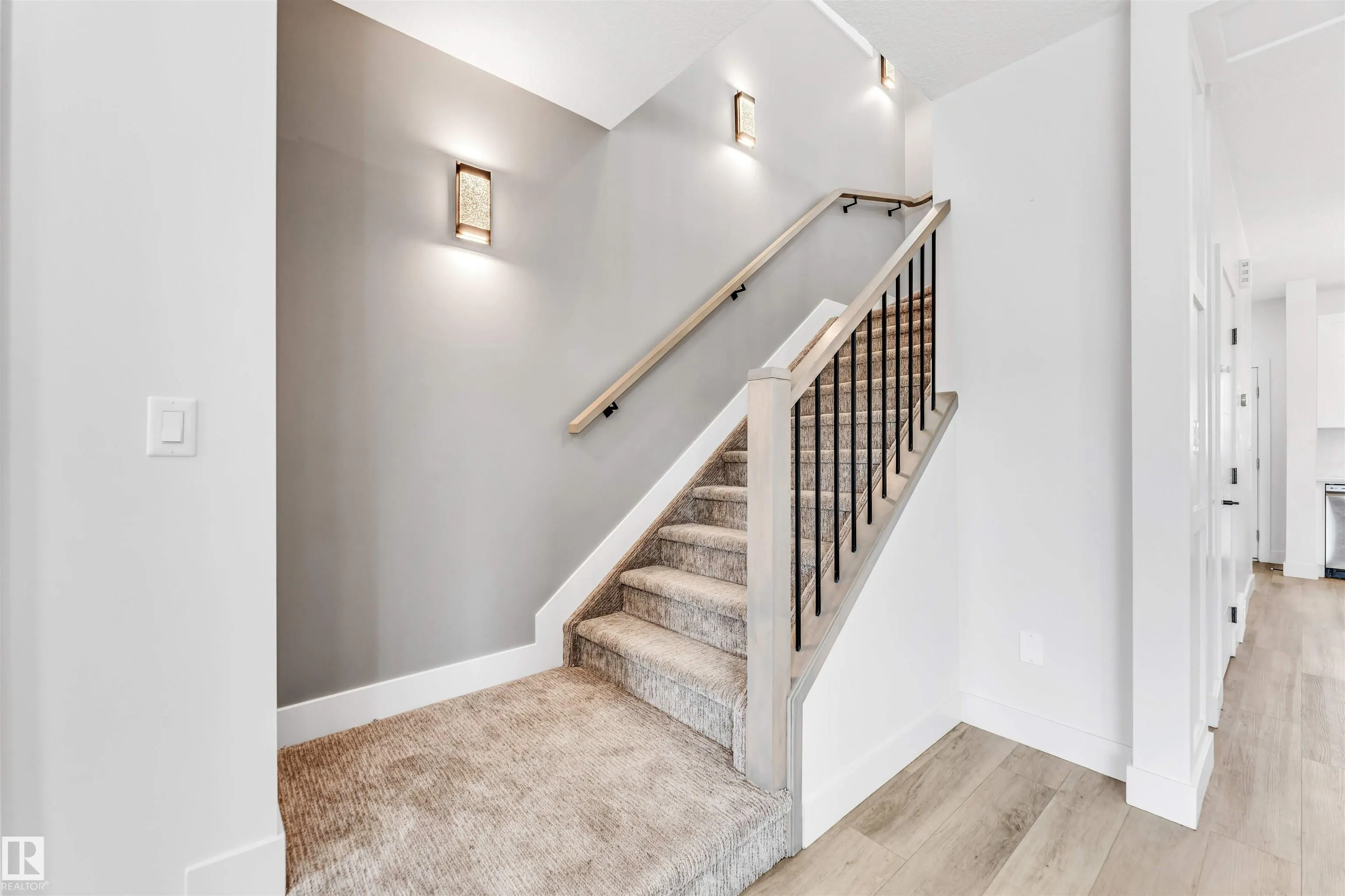 576 Glenridding Ravine Dr