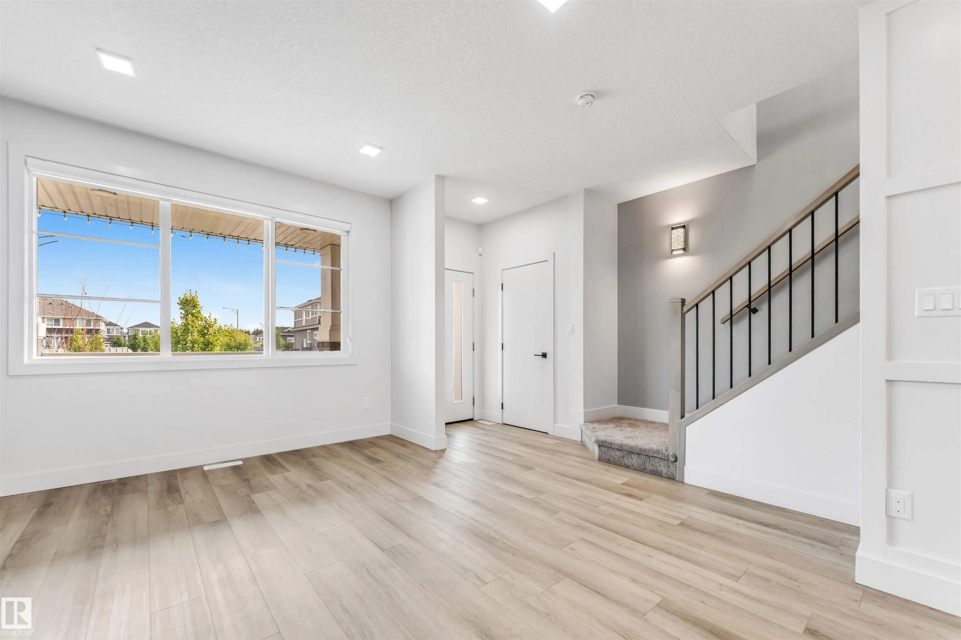 576 Glenridding Ravine Dr