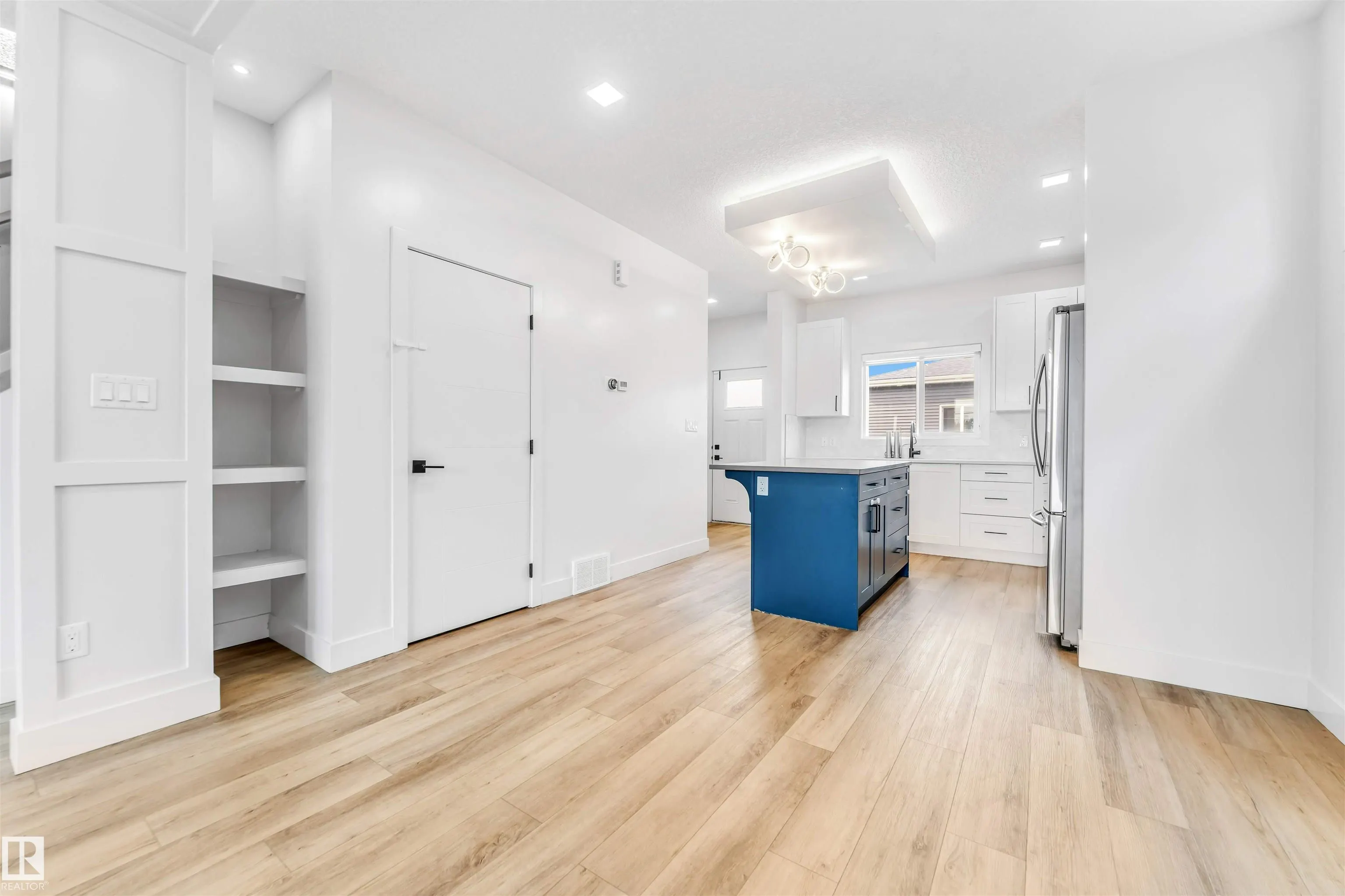 576 Glenridding Ravine Dr
