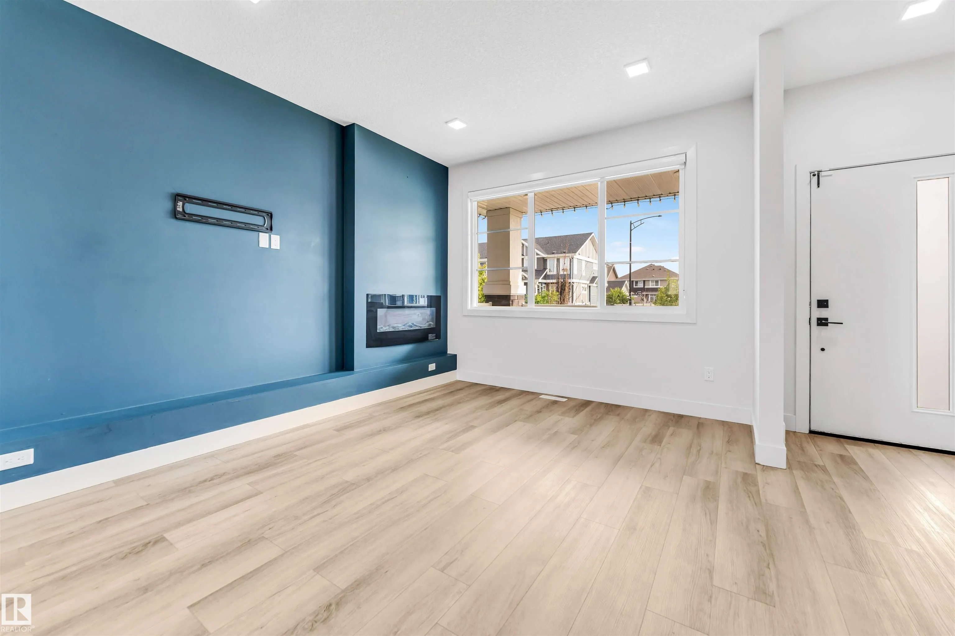 576 Glenridding Ravine Dr