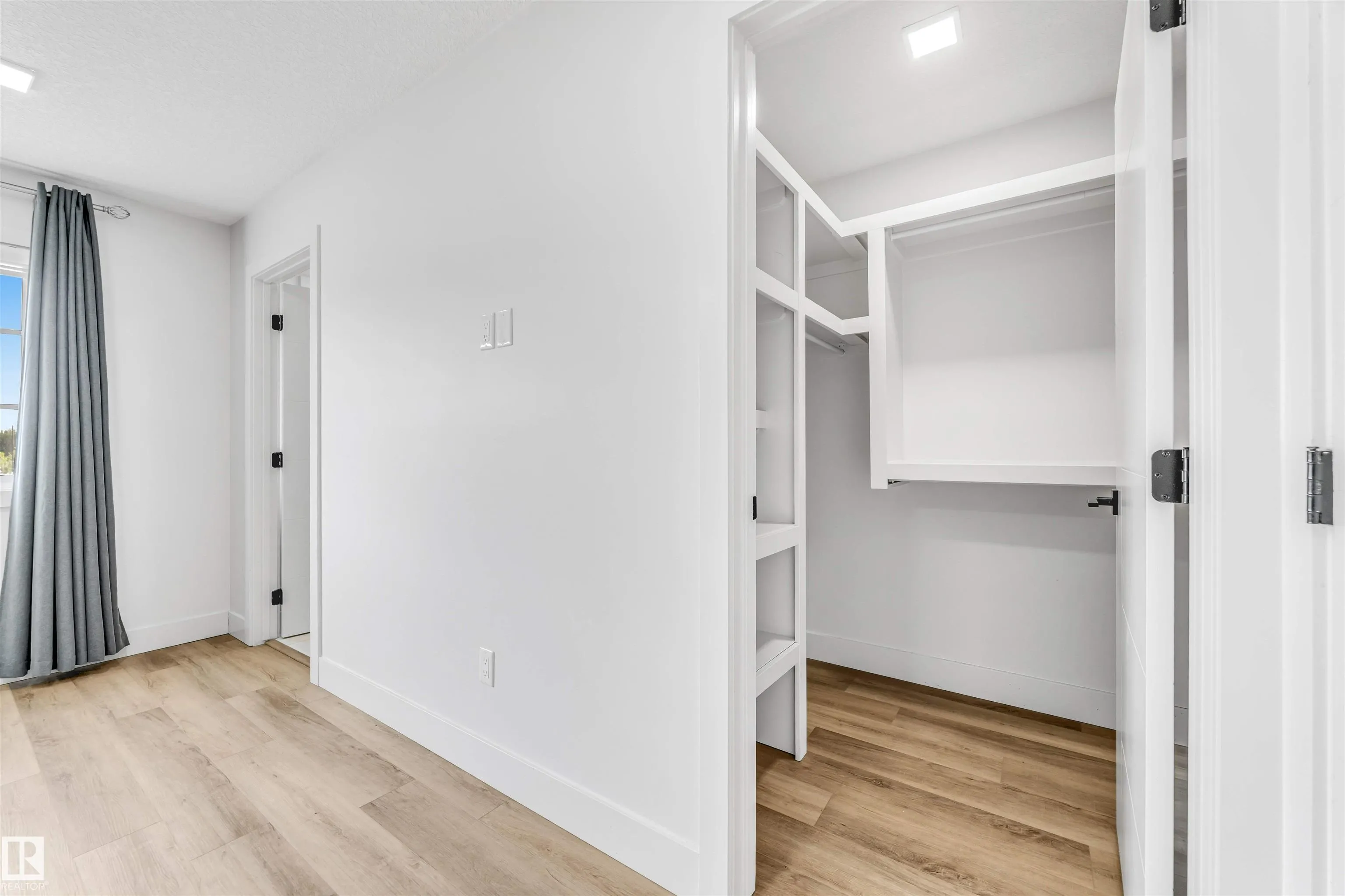 576 Glenridding Ravine Dr