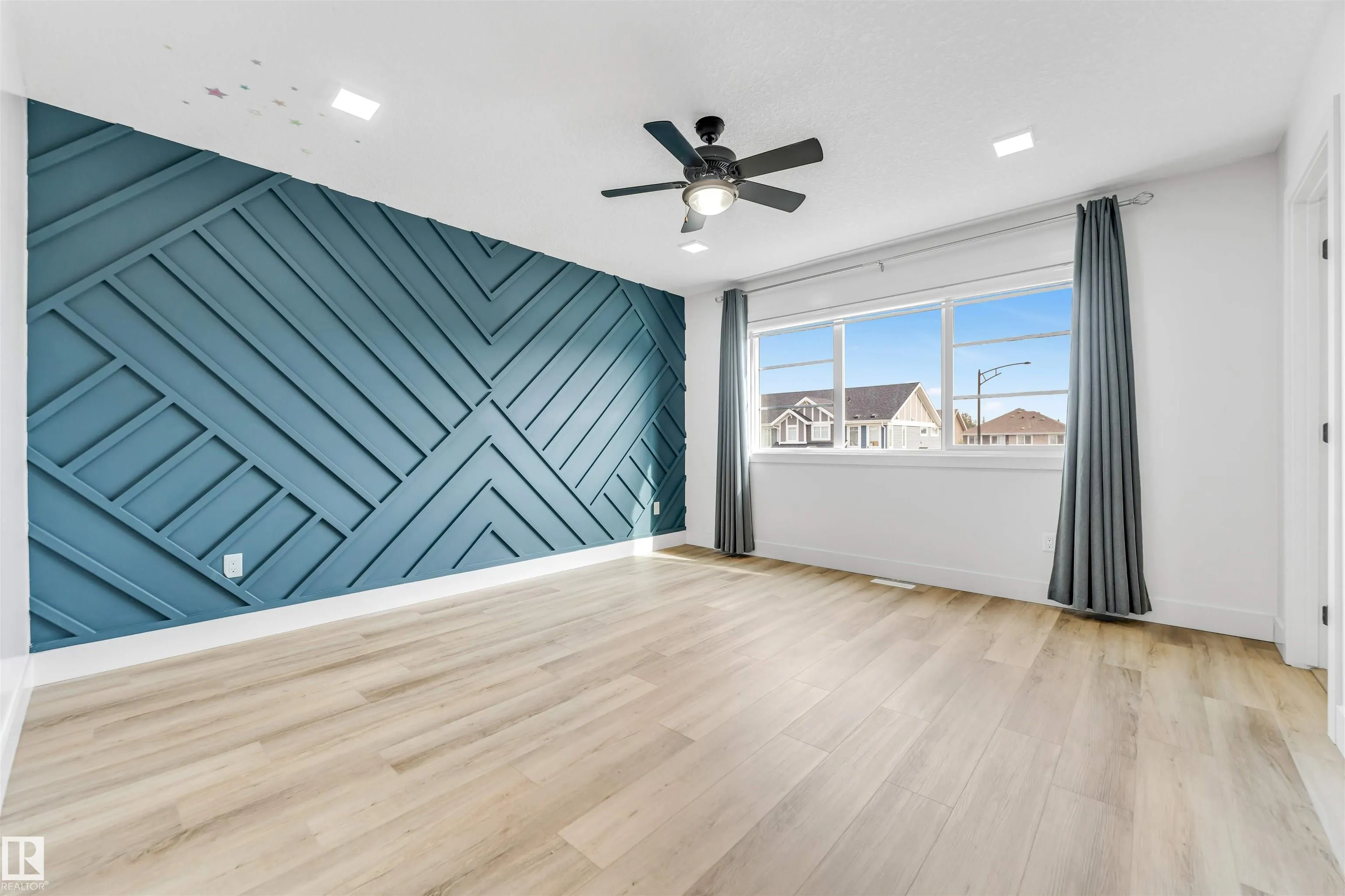 576 Glenridding Ravine Dr