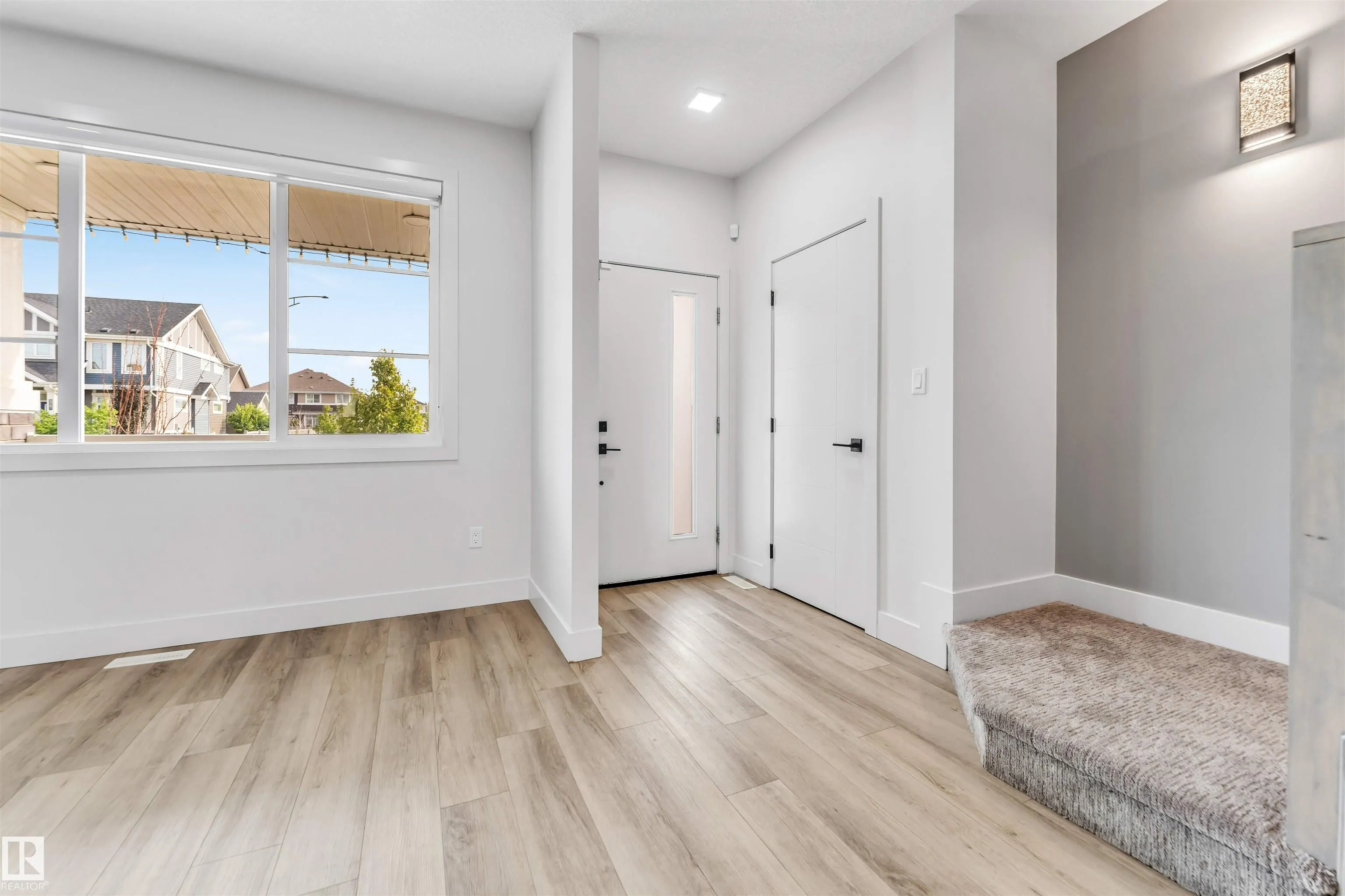 576 Glenridding Ravine Dr