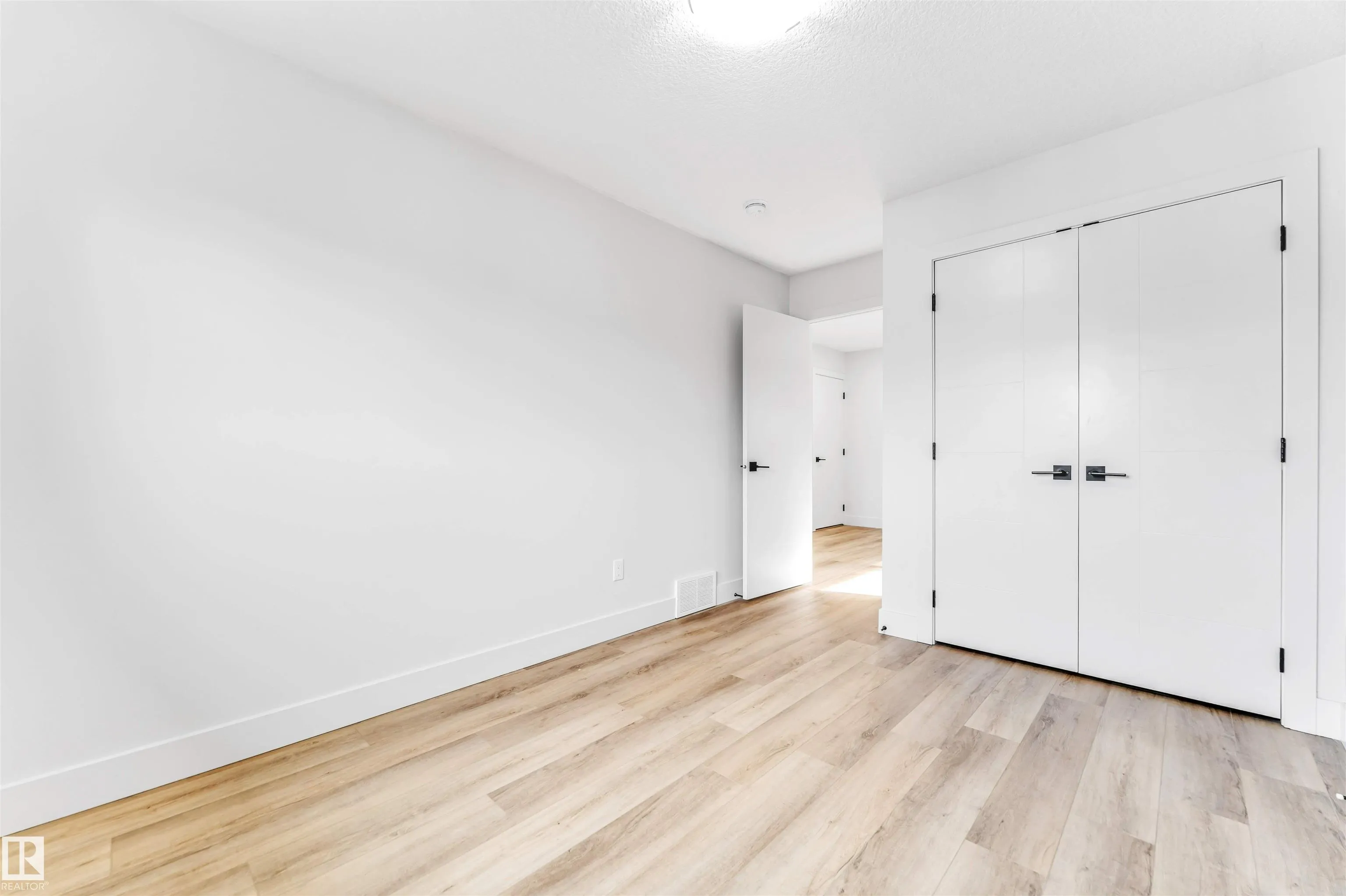 576 Glenridding Ravine Dr