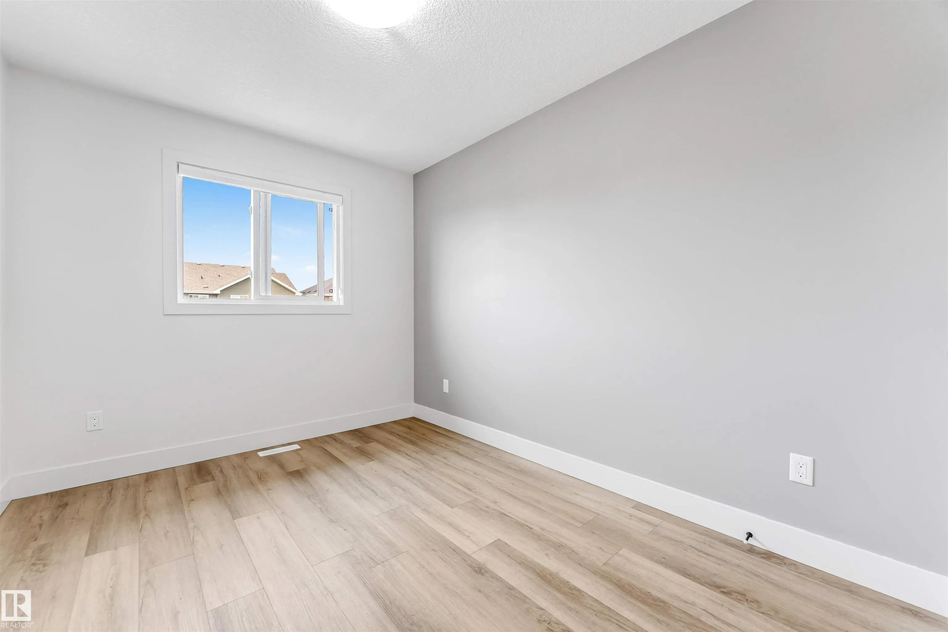 576 Glenridding Ravine Dr