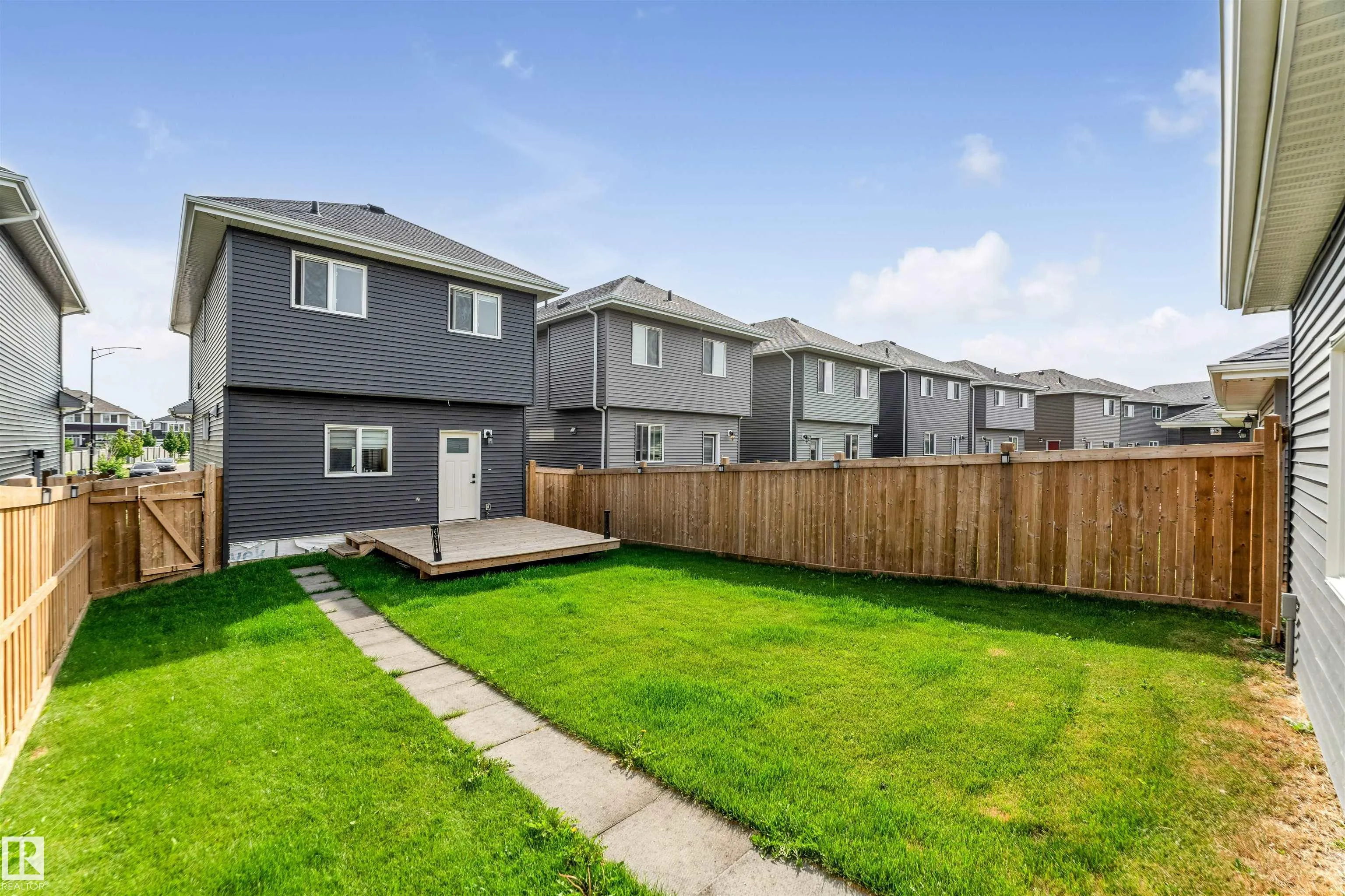 576 Glenridding Ravine Dr