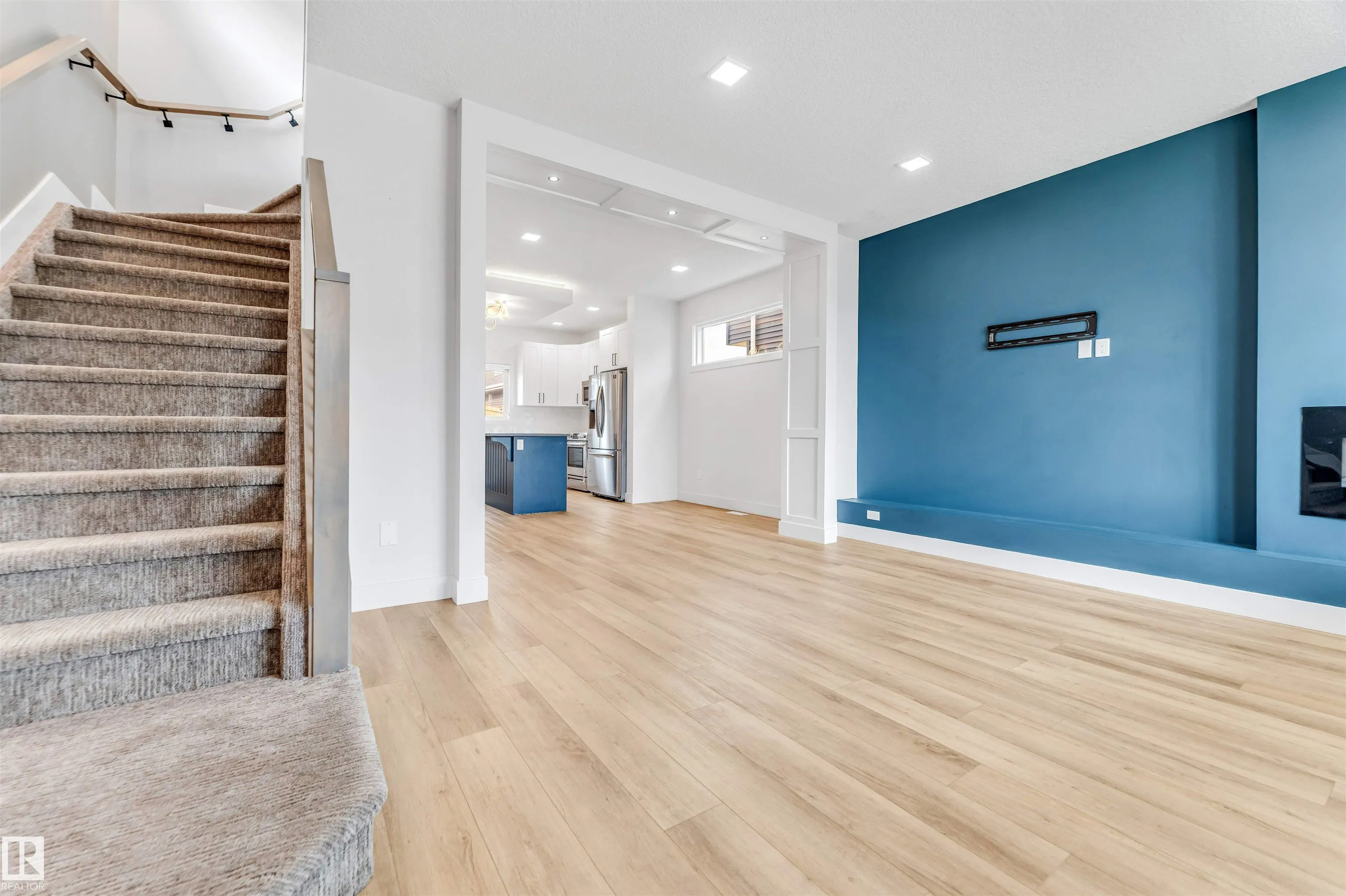 576 Glenridding Ravine Dr