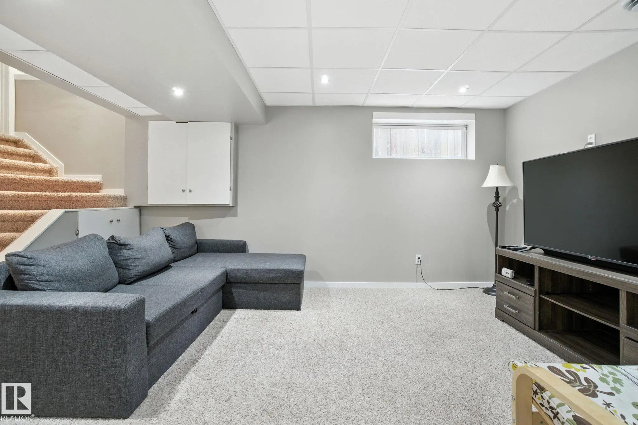 15 CARLYLE Crescent