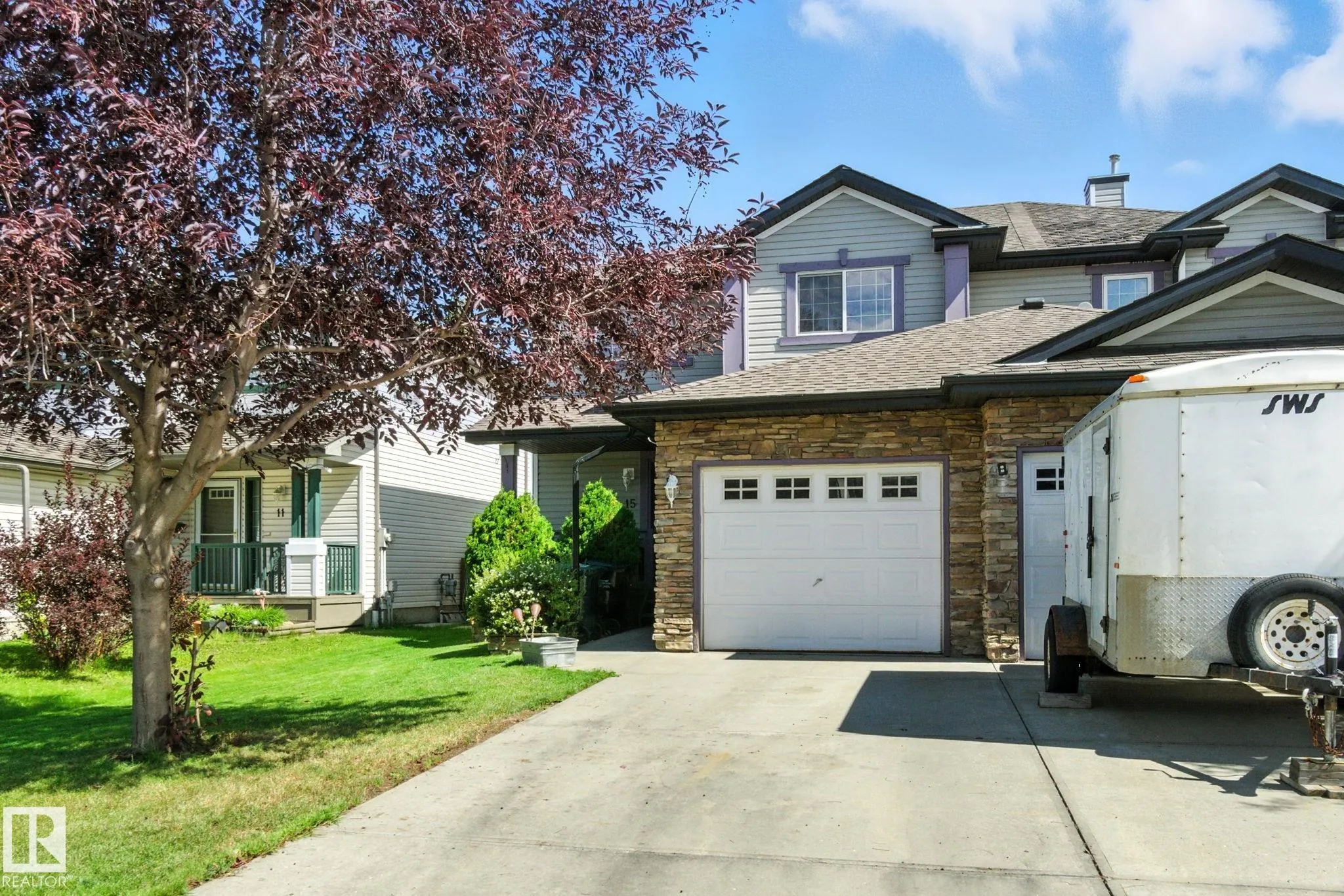 15 CARLYLE Crescent