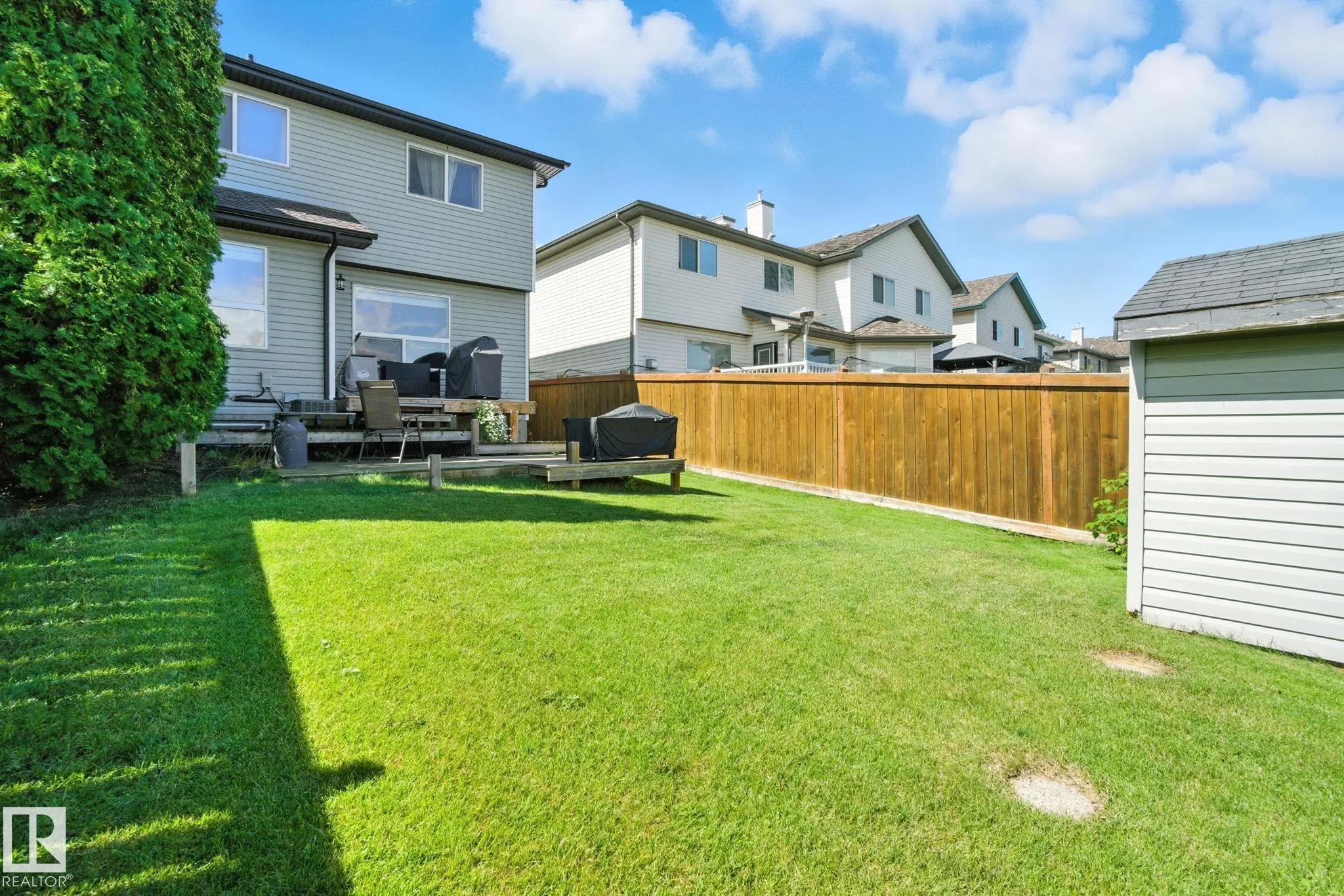 15 CARLYLE Crescent