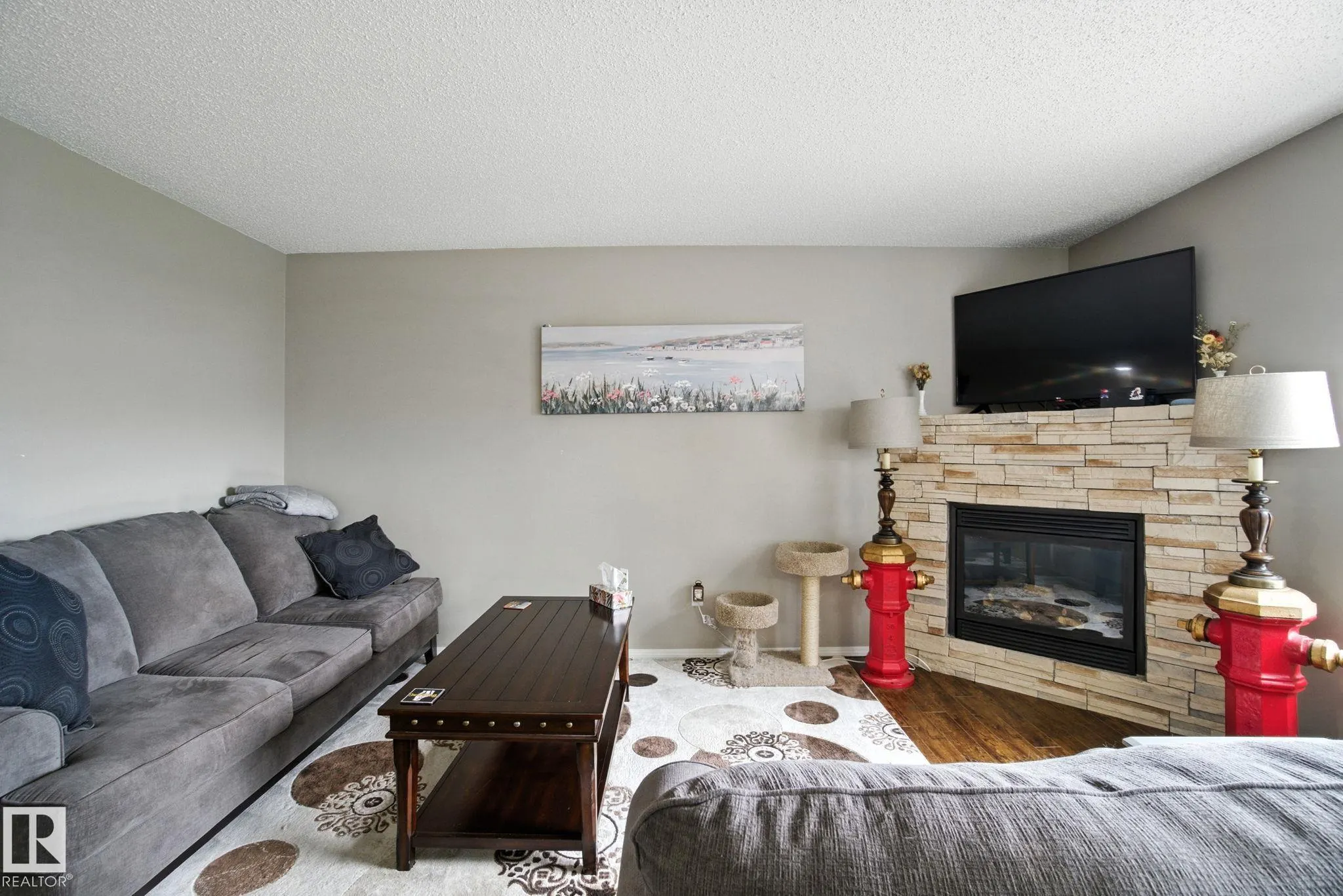 15 CARLYLE Crescent
