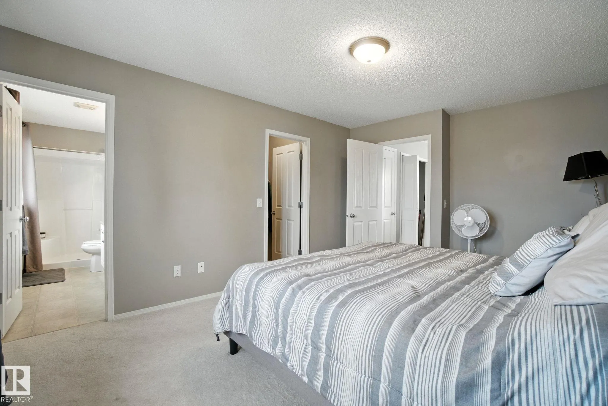 15 CARLYLE Crescent