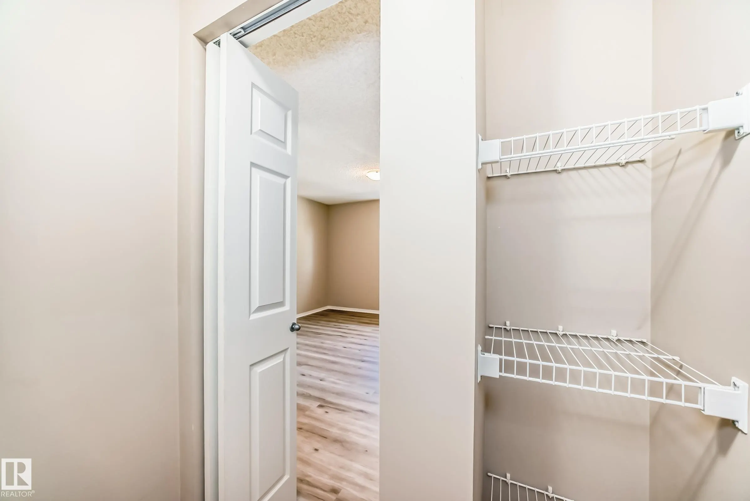 451 HYNDMAN Crescent