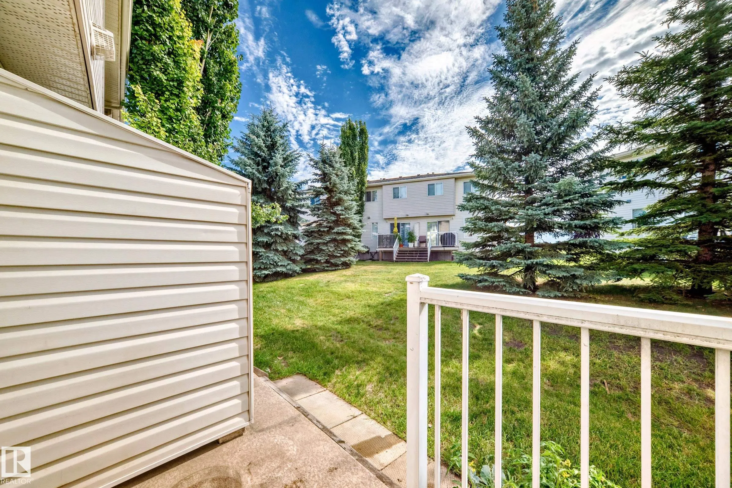 451 HYNDMAN Crescent