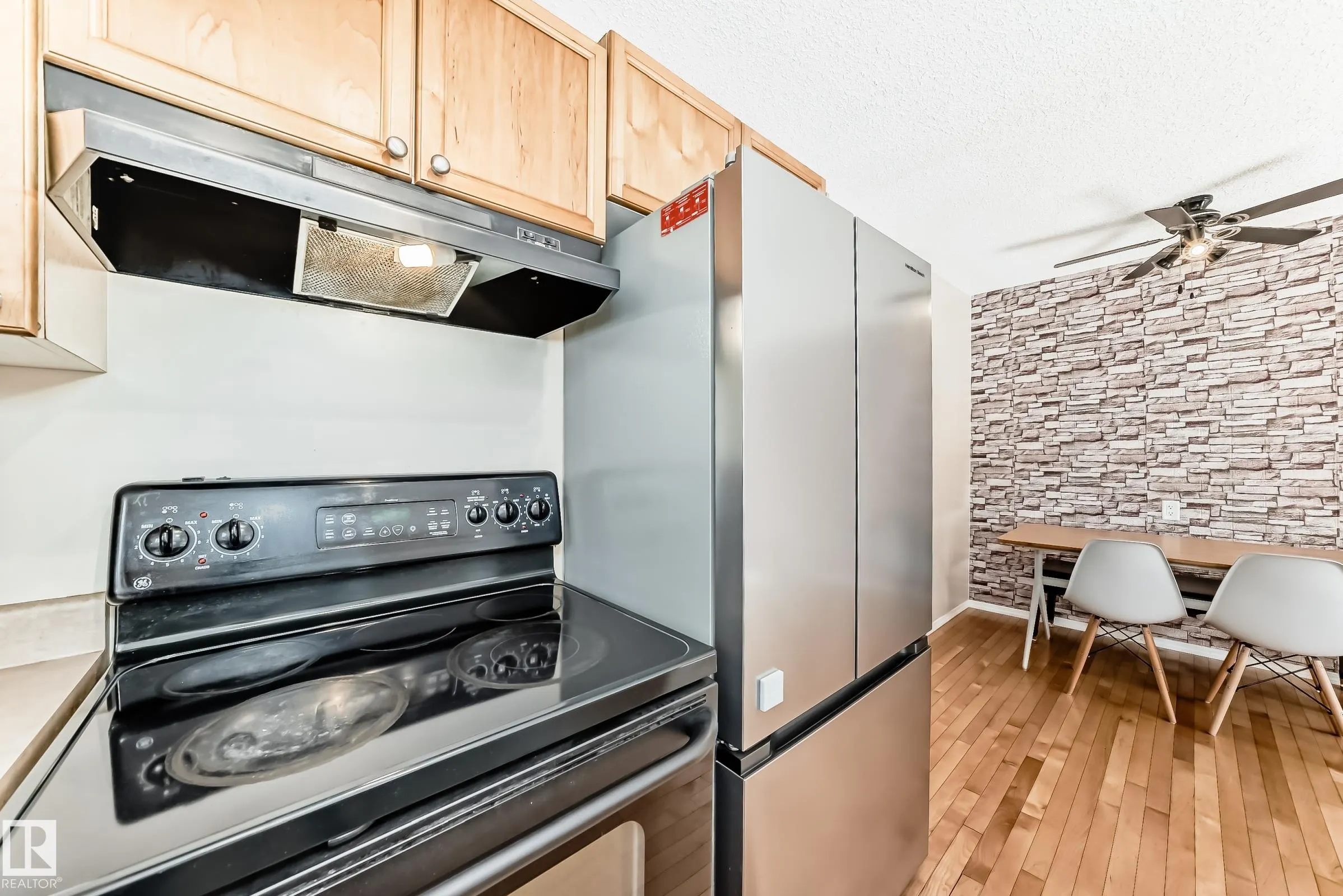 451 HYNDMAN Crescent