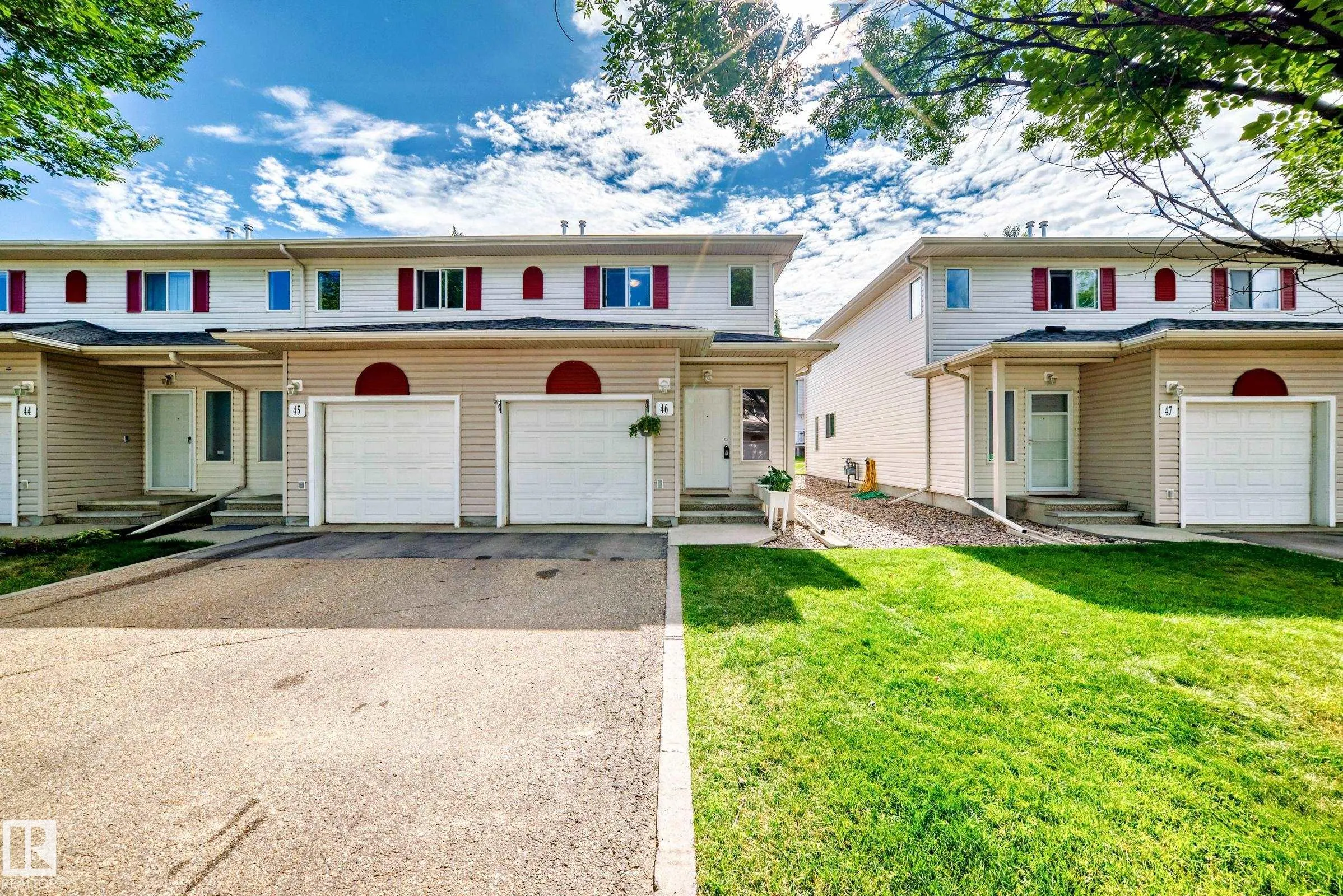 451 HYNDMAN Crescent