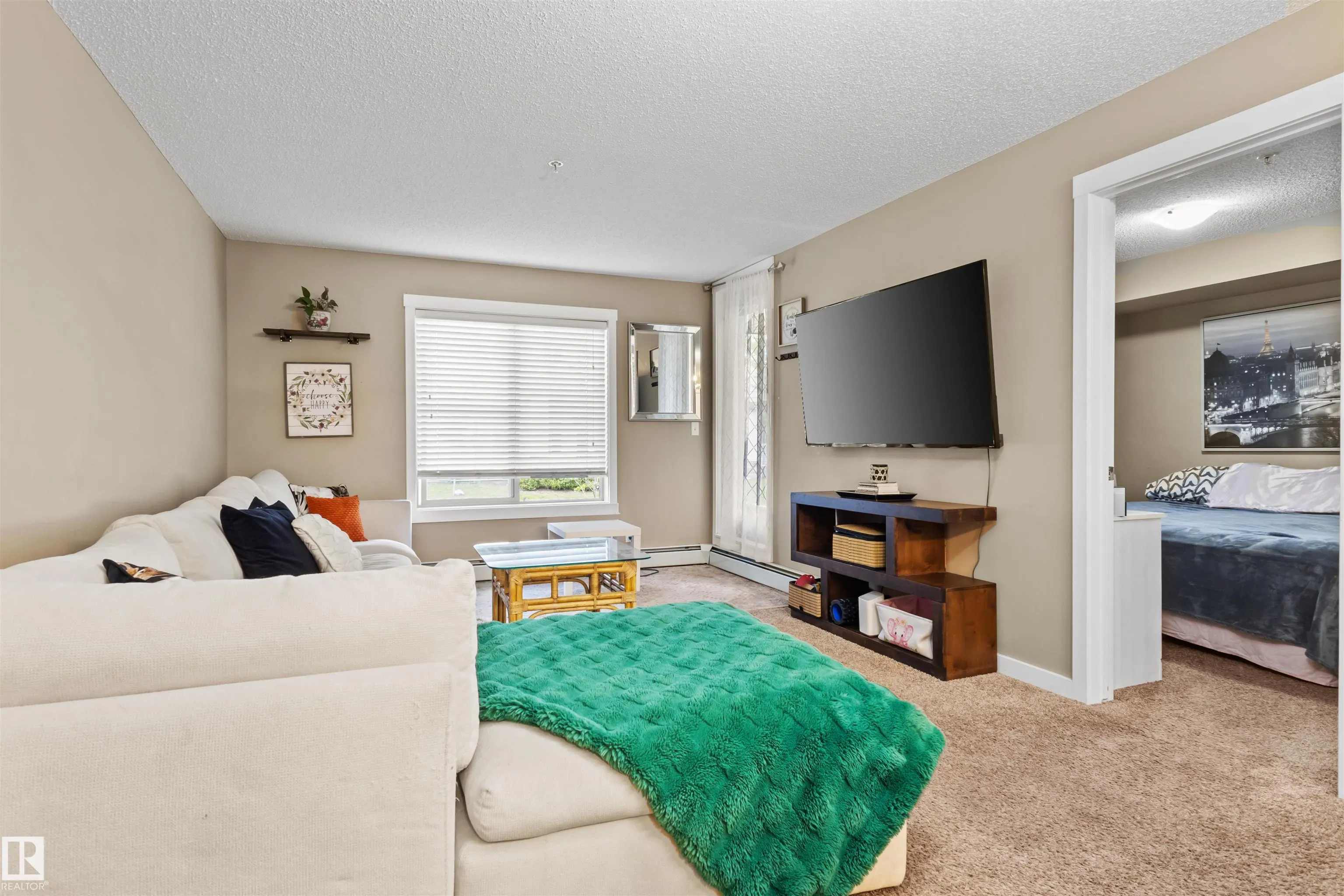 5804 MULLEN Place