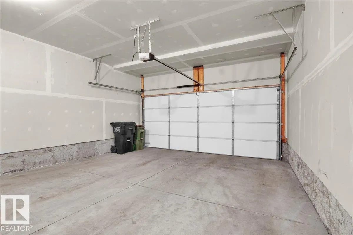 1051 Graydon Hill BV