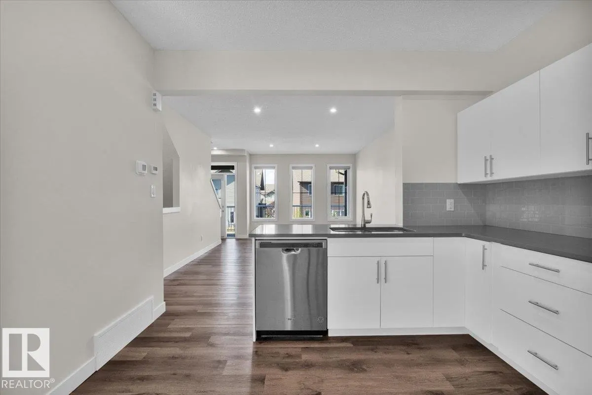 1051 Graydon Hill BV