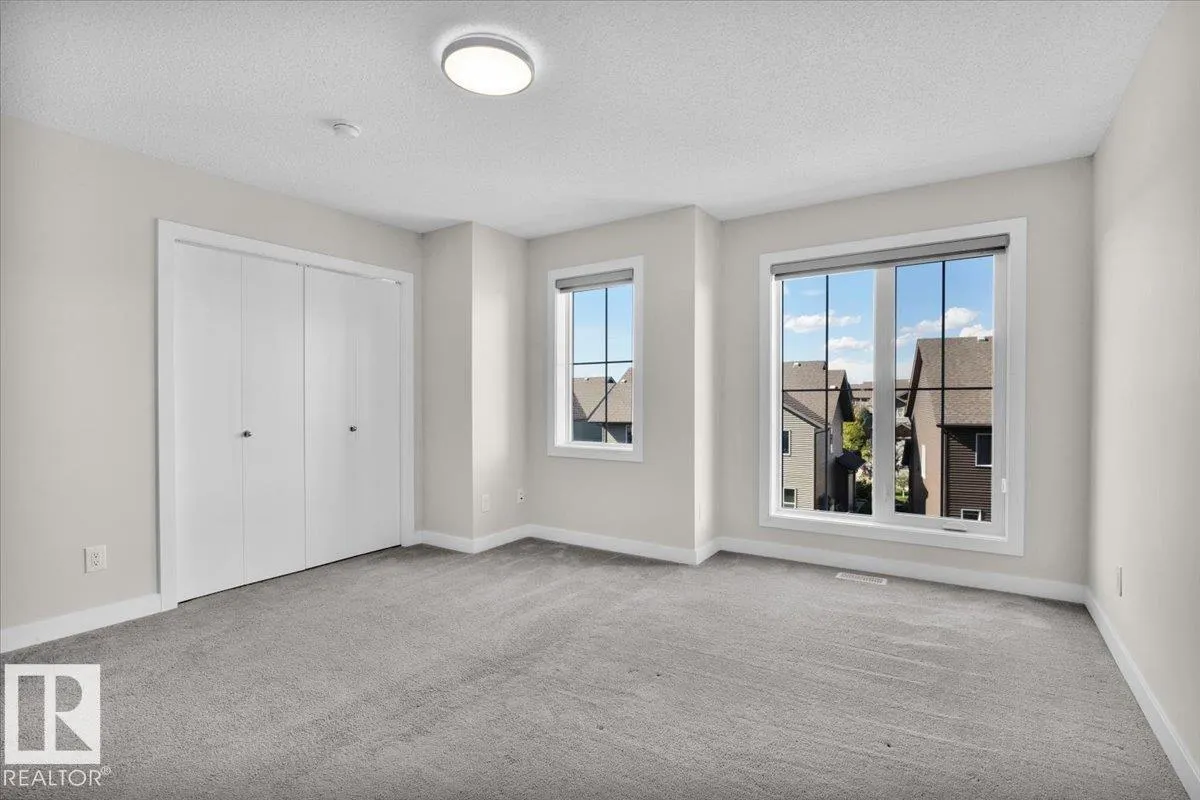 1051 Graydon Hill BV