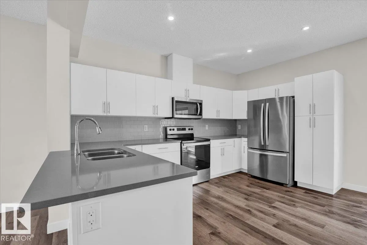 1051 Graydon Hill BV