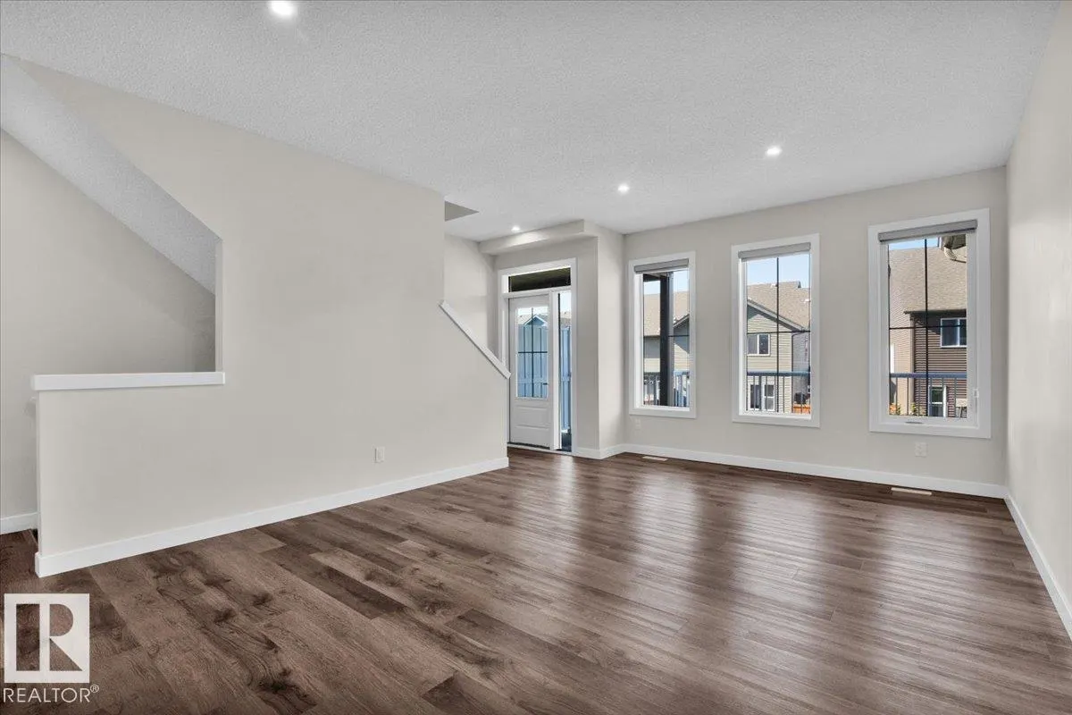 1051 Graydon Hill BV