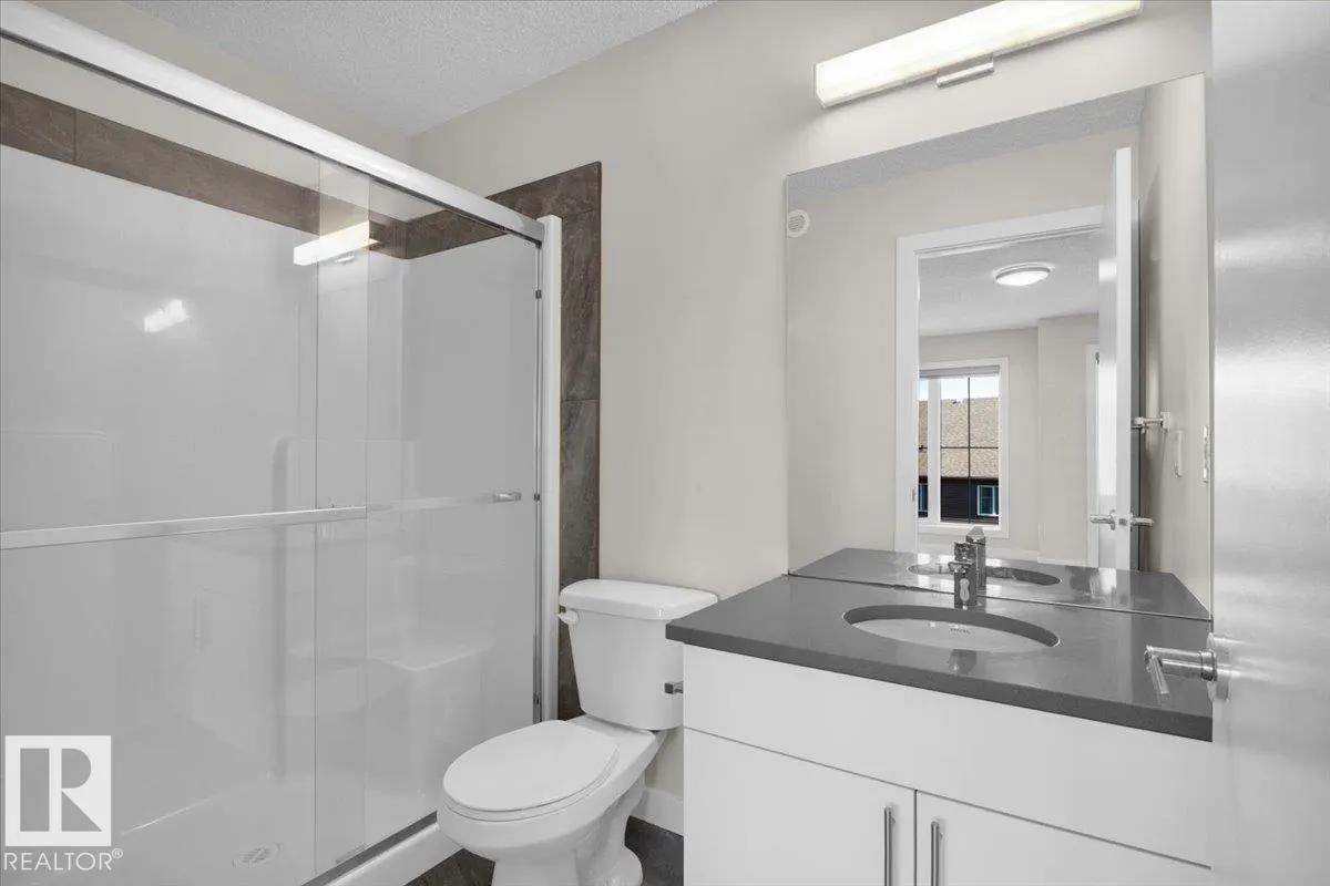 1051 Graydon Hill BV
