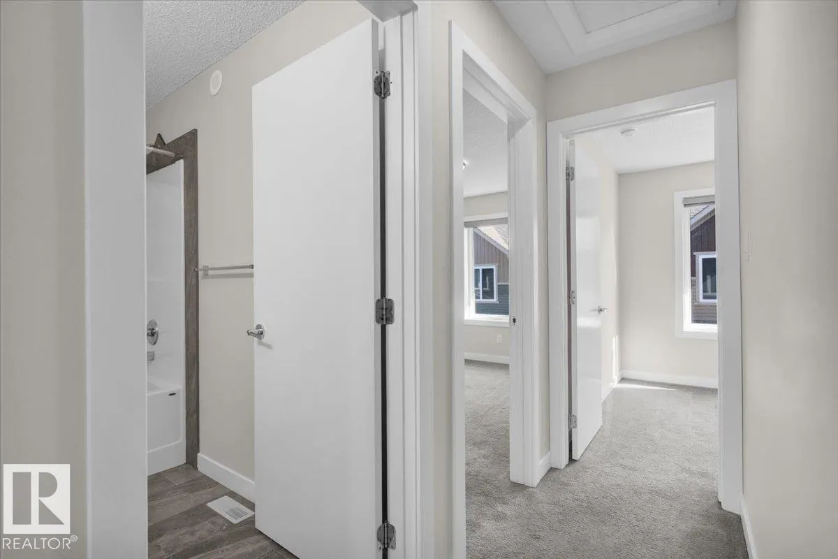 1051 Graydon Hill BV
