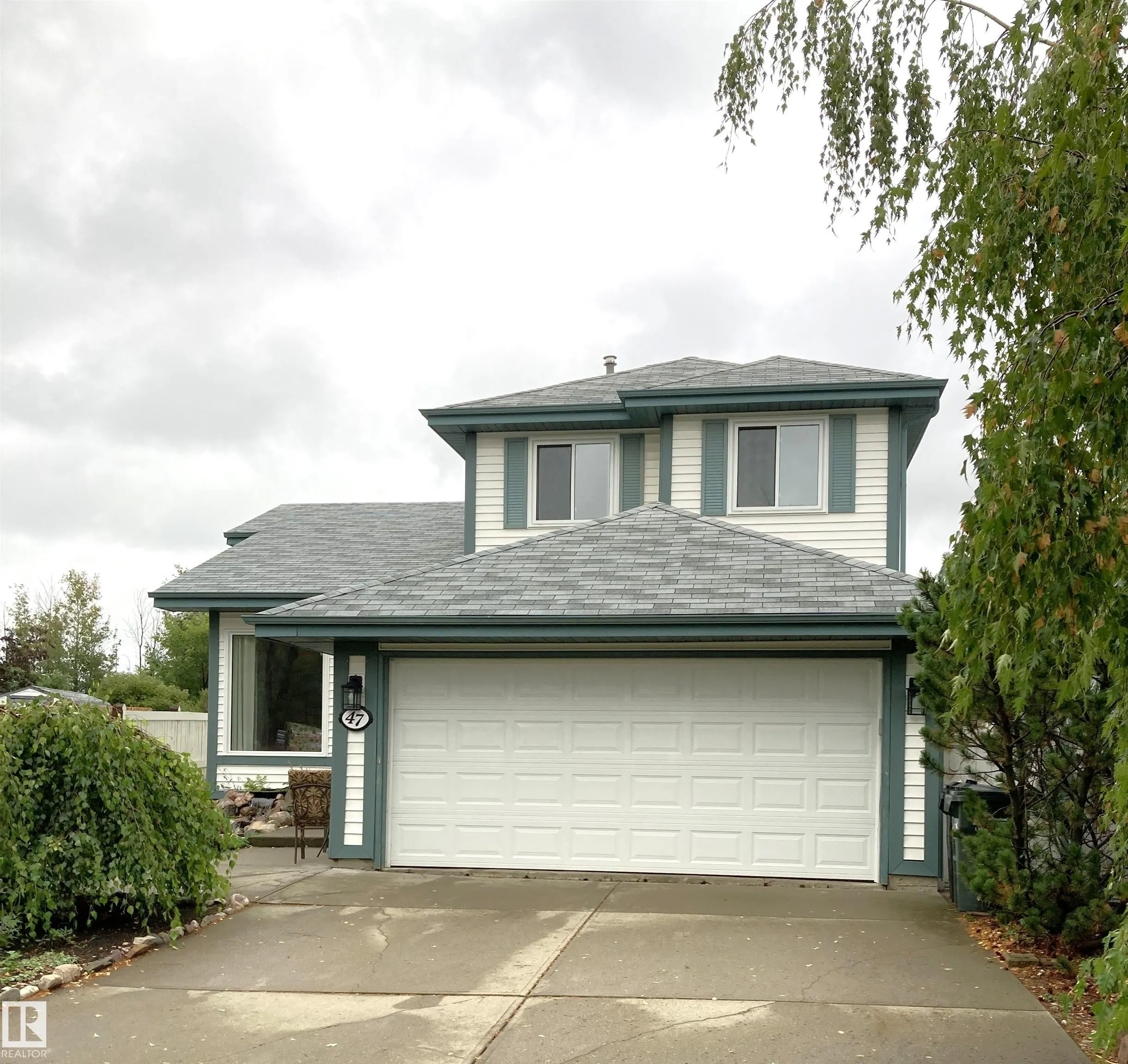 47 LILAC Crescent