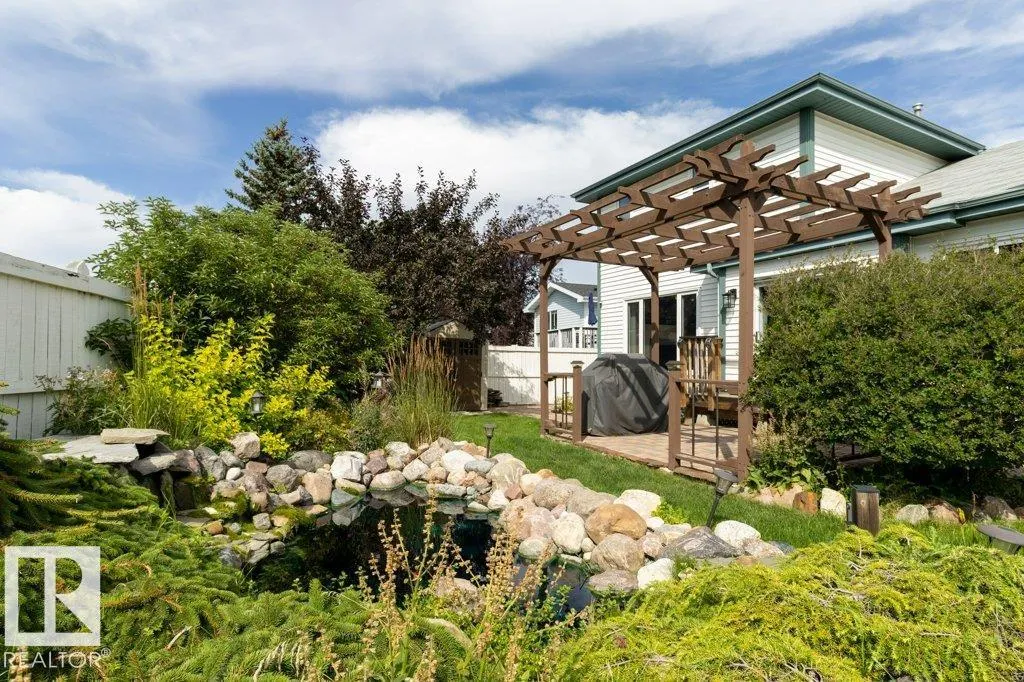 47 LILAC Crescent