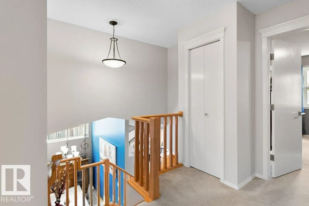 47 LILAC Crescent