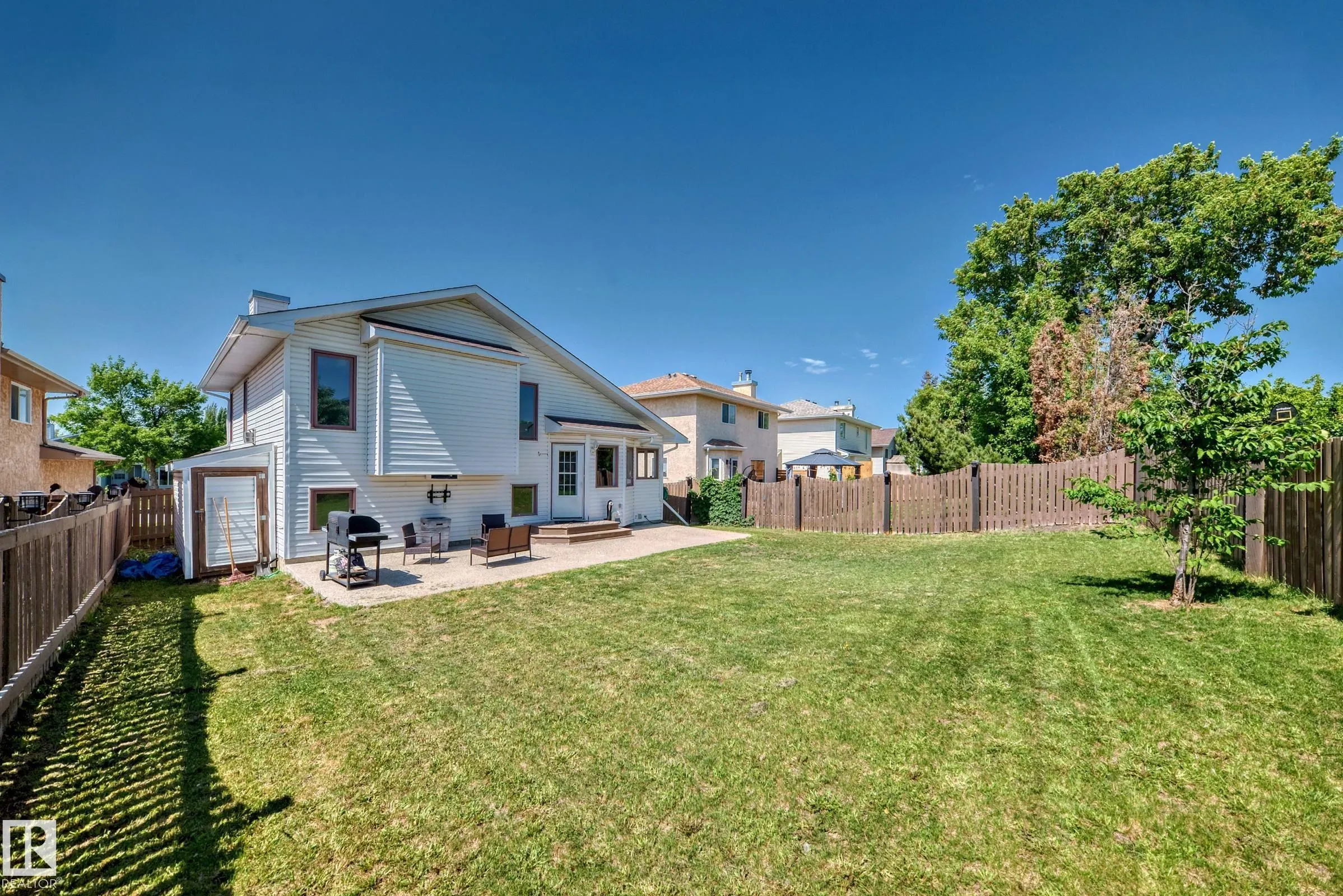 16 DESMARAIS Crescent