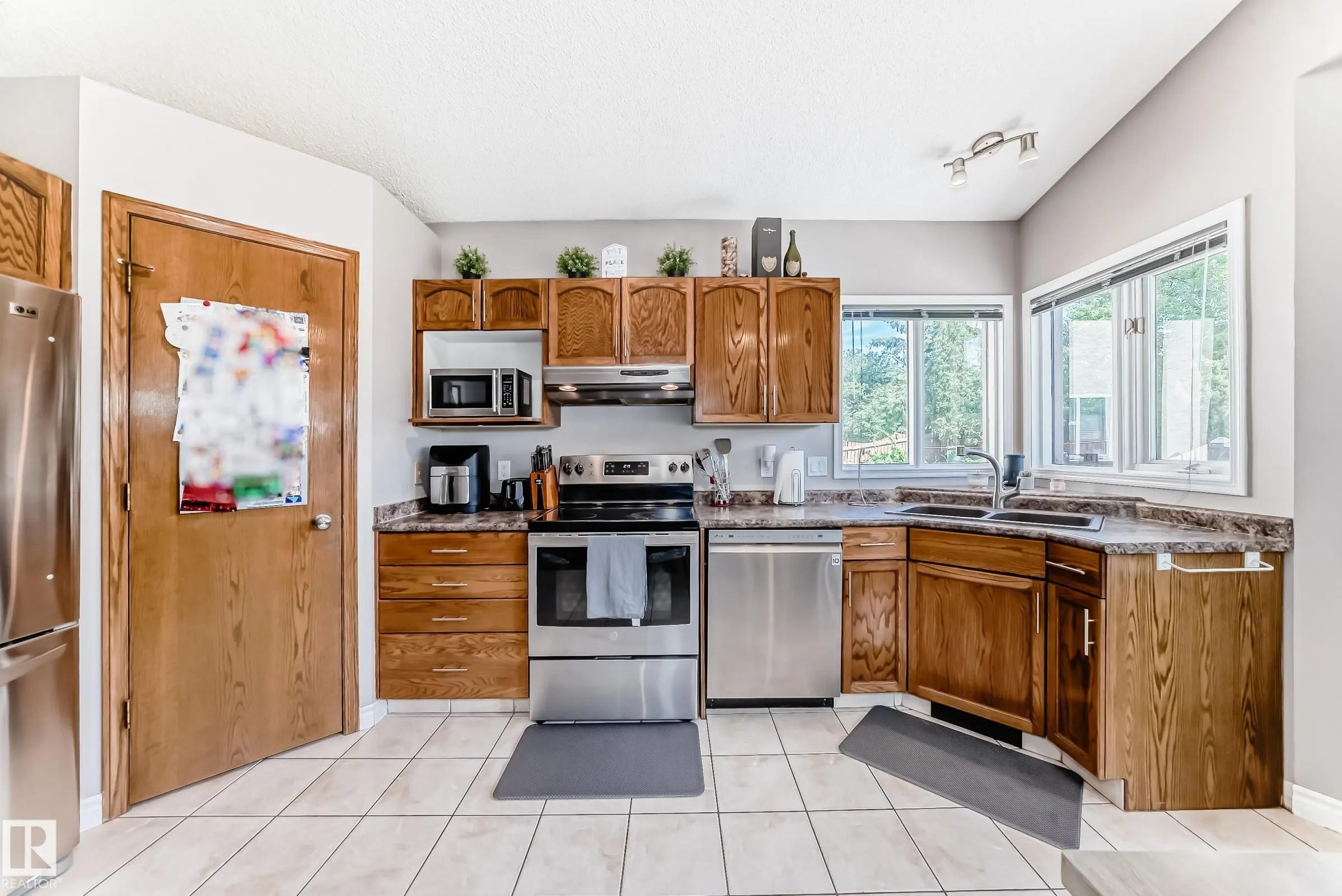 16 DESMARAIS Crescent