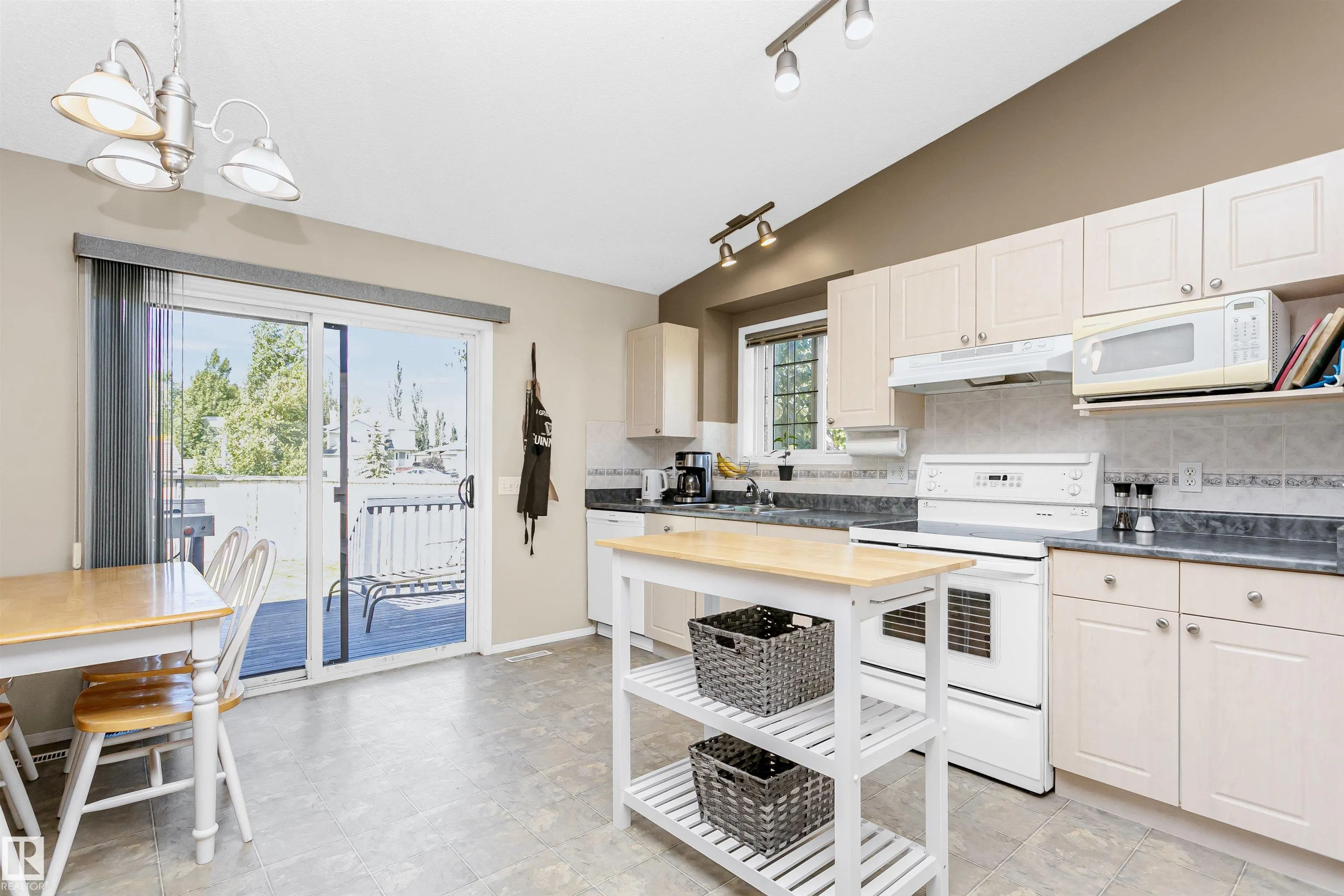 173 LAKEWOOD Drive