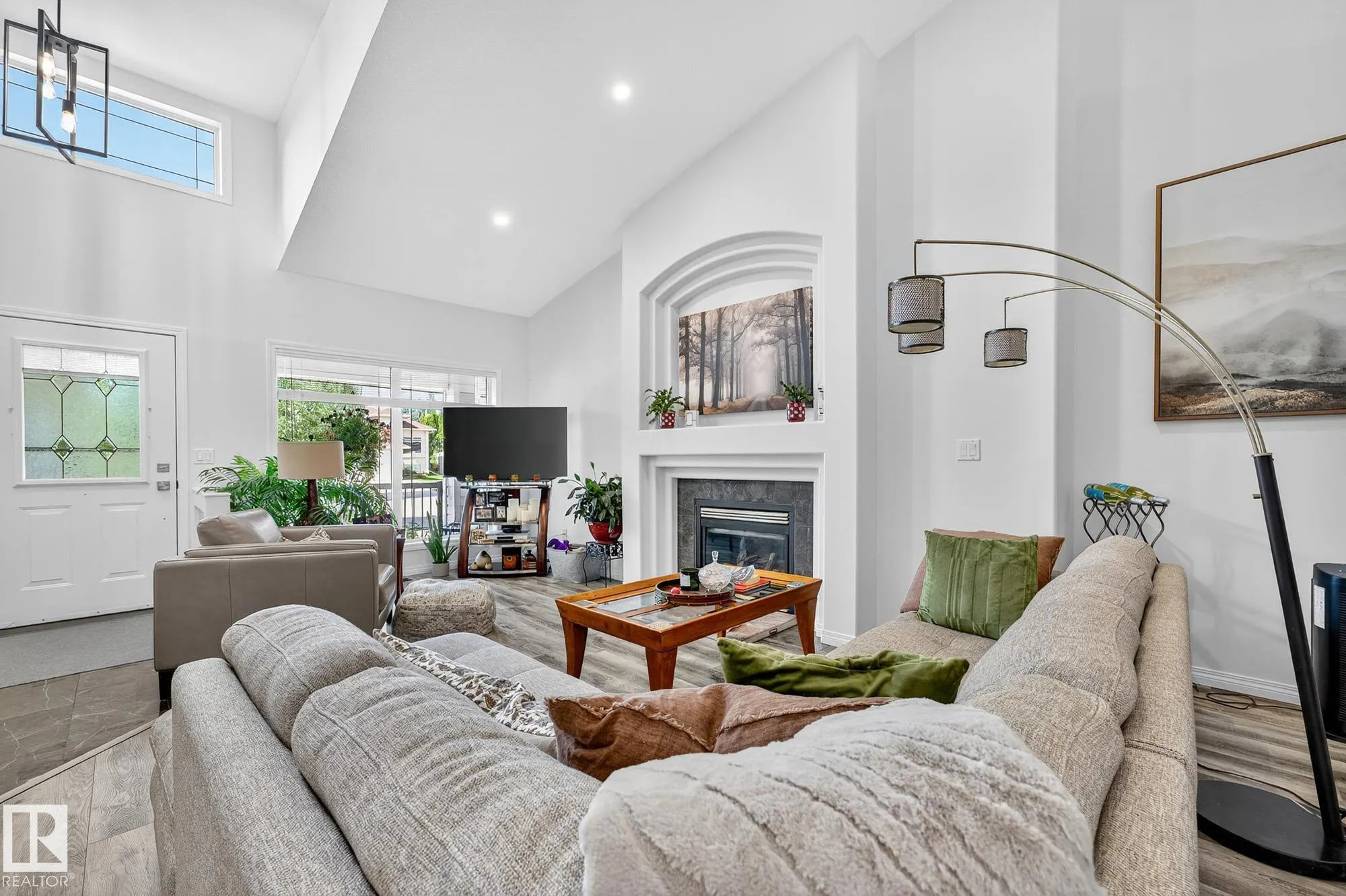 26 OSBORNE Close