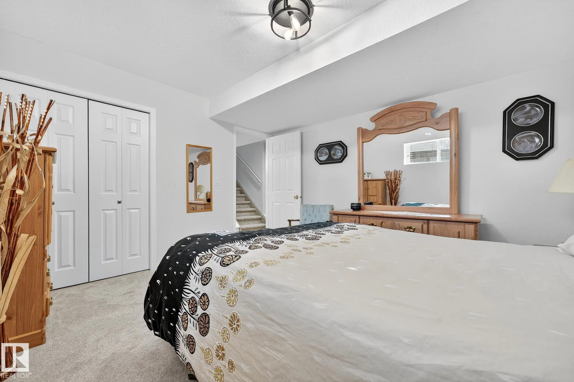 26 OSBORNE Close