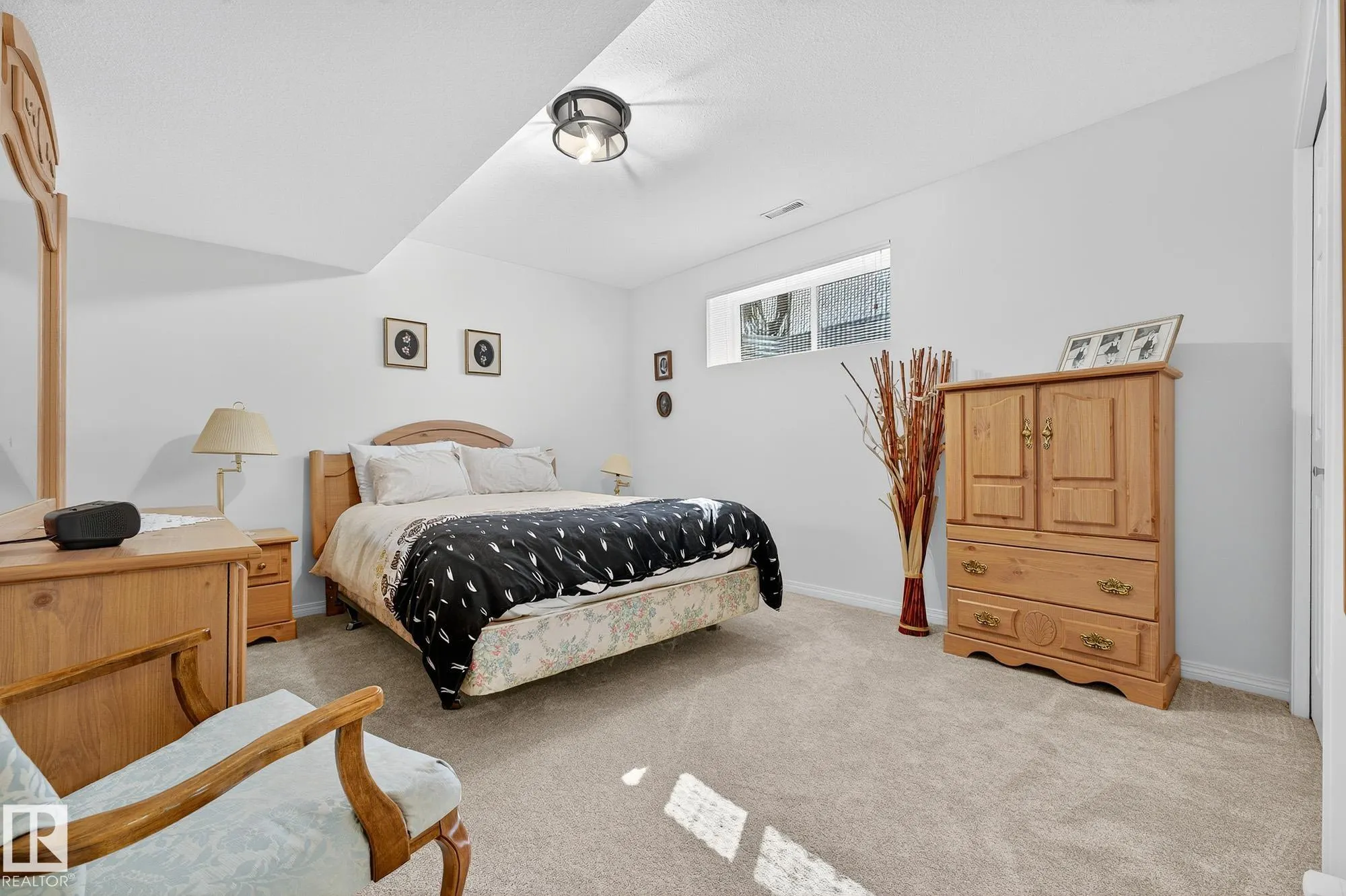 26 OSBORNE Close